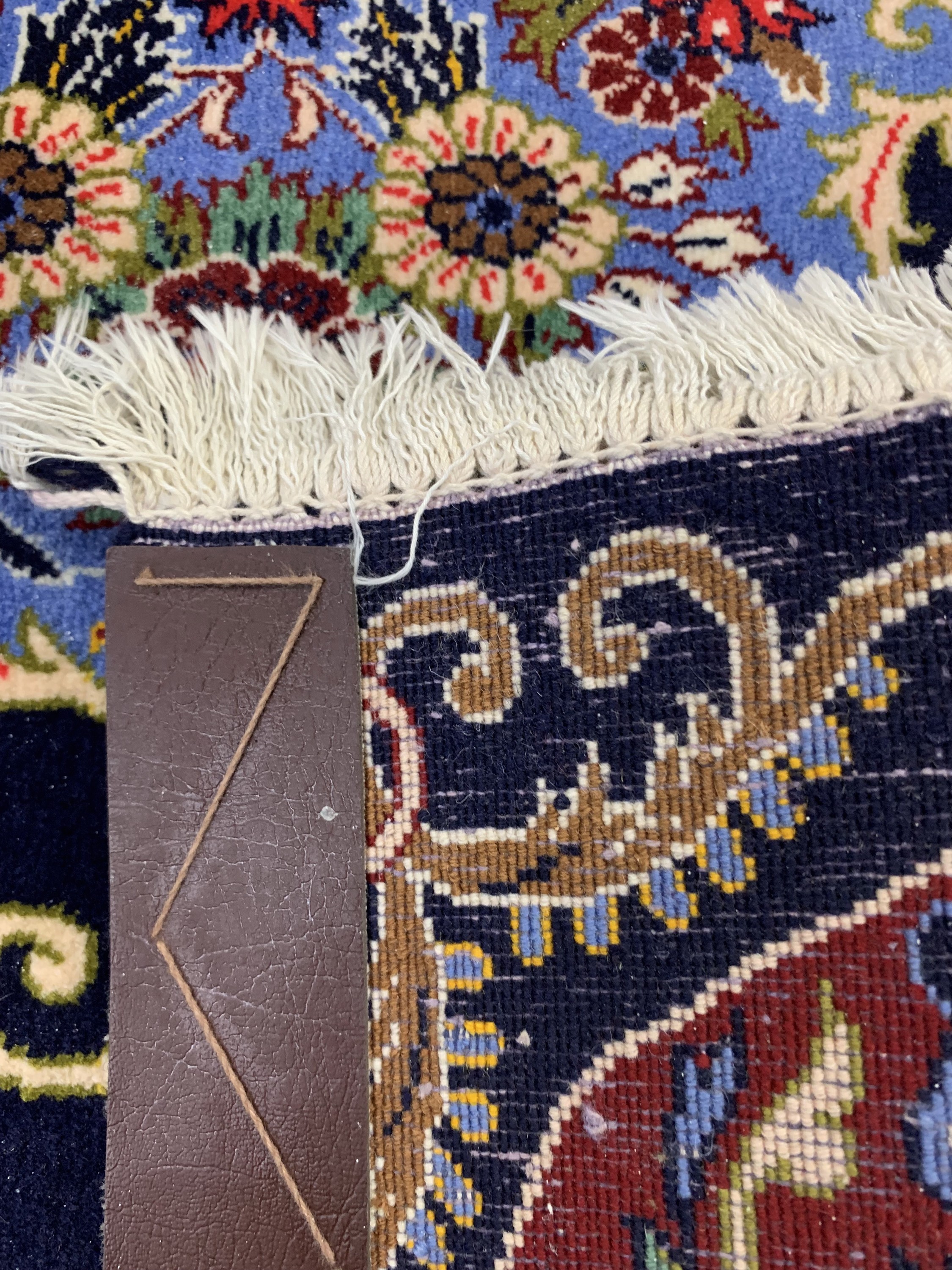 Detail c: Konvolut aus Täbriz fein, Persien, ca. 50 Jahre, Korkwolle mit Seide, ca. 121 x 80 cm, Keschan alt, Persien, Wolle auf Baumwolle, ca. 103 x 70 cm, ...