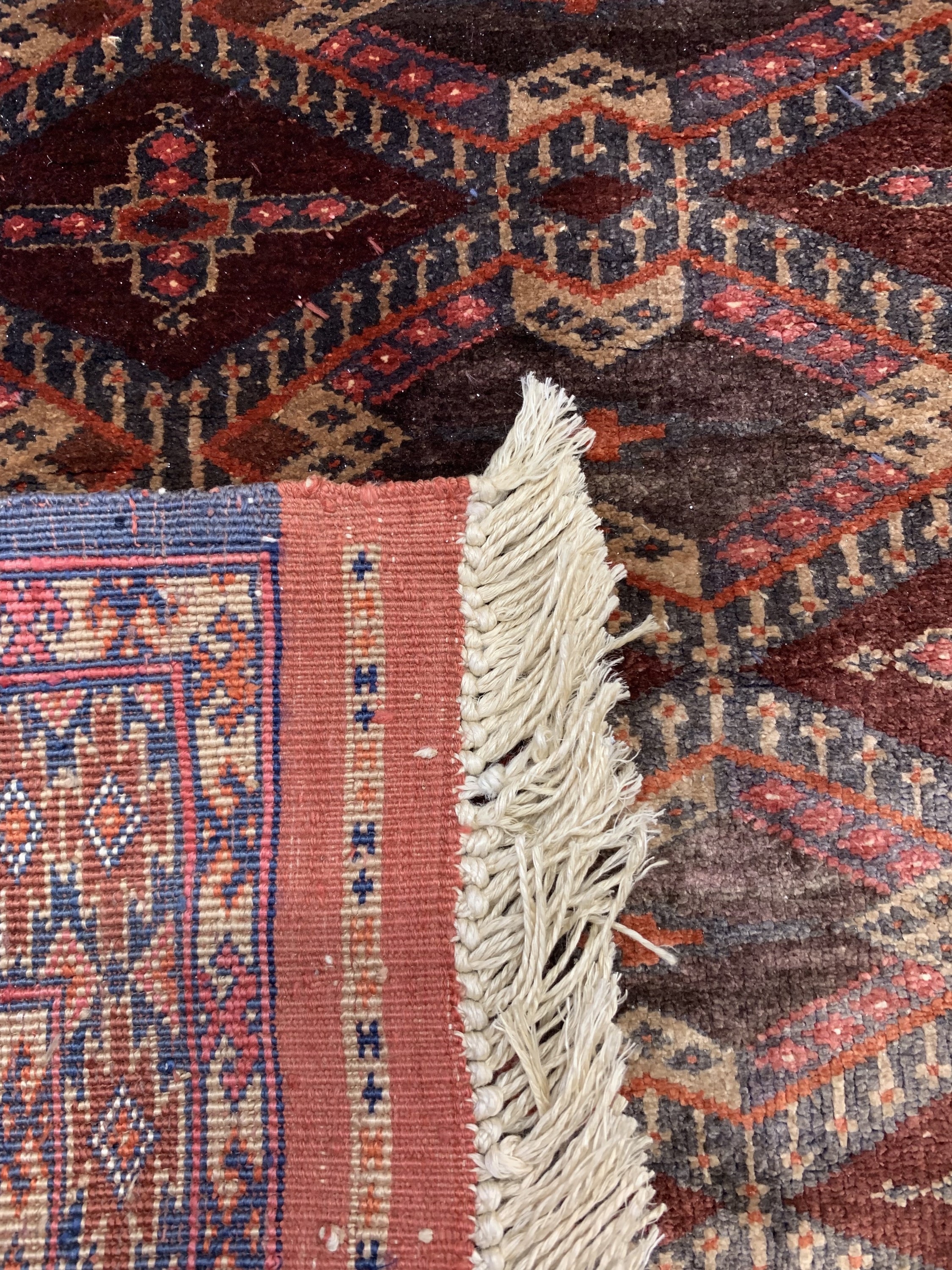Detail d: Konvolut 4 Poschti, Seiden Mauri Afganistan, ca. 90 x 60 cm, Buchara & Eriwan, Russland, ca. 90 x 60 cm, Sumakh, Persien, ca. 90 x 60 cm, EHZ: 2