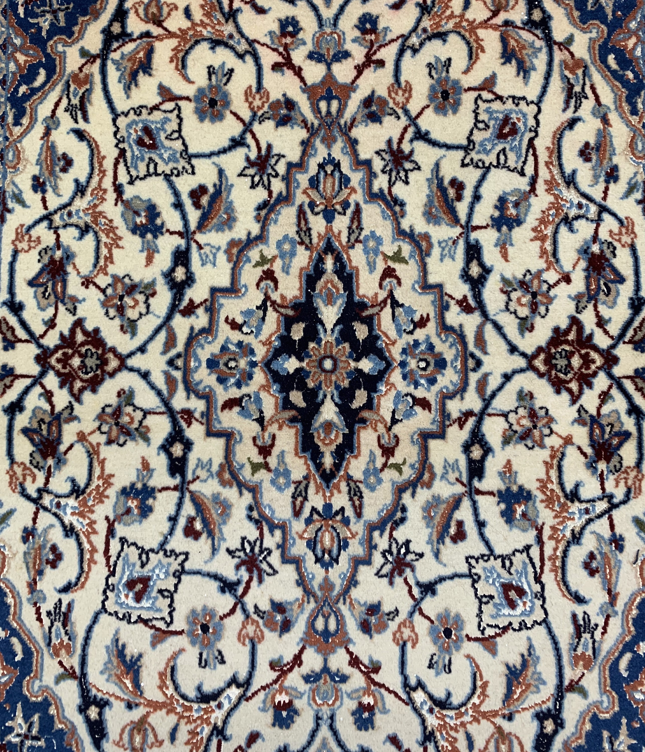 Detail b: Nain fein(9 La), Persien, ca. 50 Jahre, Korkwolle mit Seide, ca. 134 x 83 cm, EHZ: 2