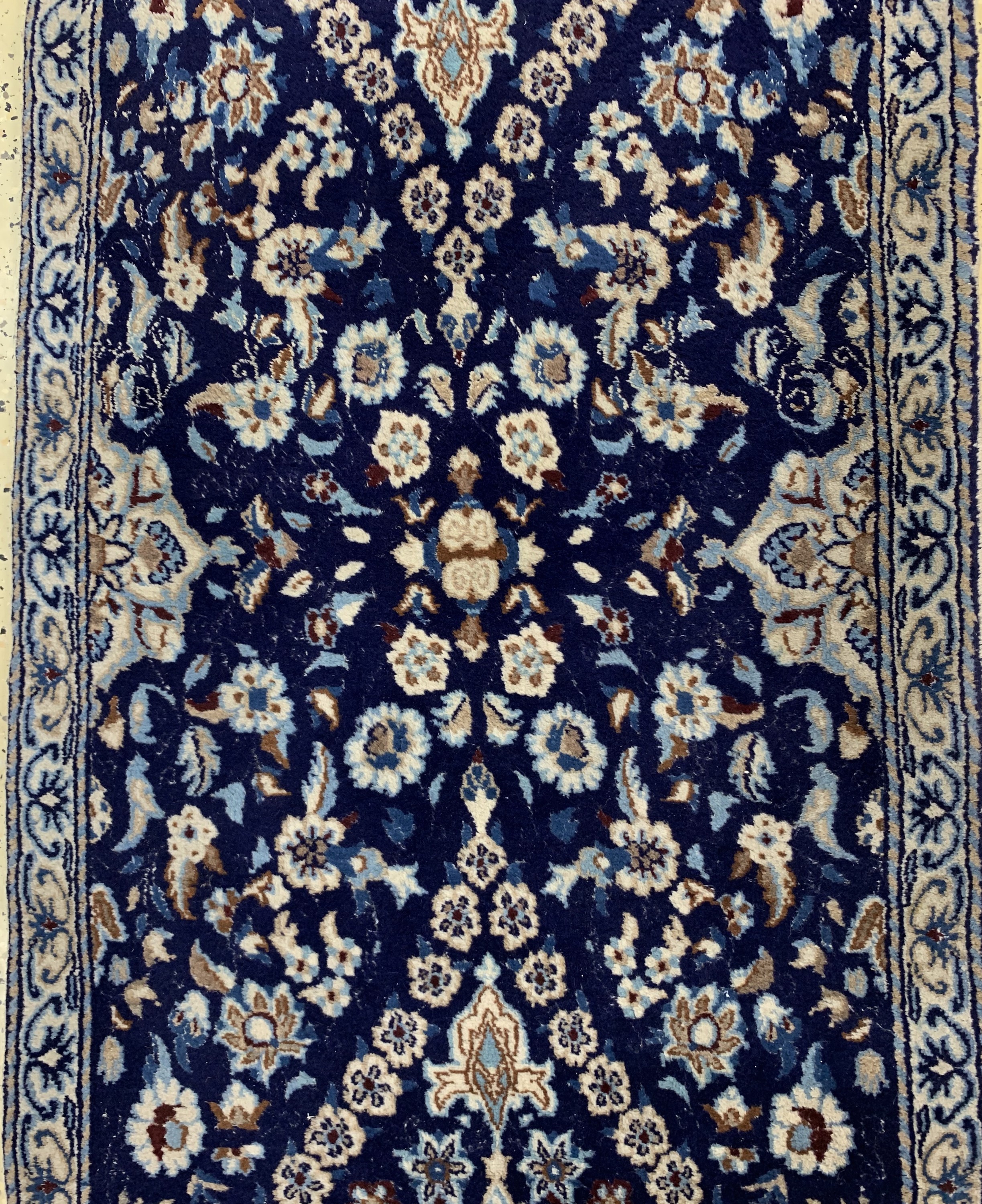 Detail b: Nain, Persien, ca. 40 Jahre, Wolle auf Baumwolle, ca. 284 x 78 cm, EHZ: 2