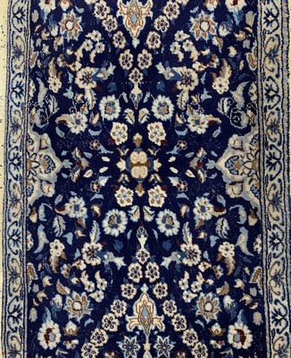 26740836b - Nain, Persia, approx. 40 years, wool on cotton, approx. 284 x 78 cm, condition: 2. Rugs, Carpets & Flatweaves