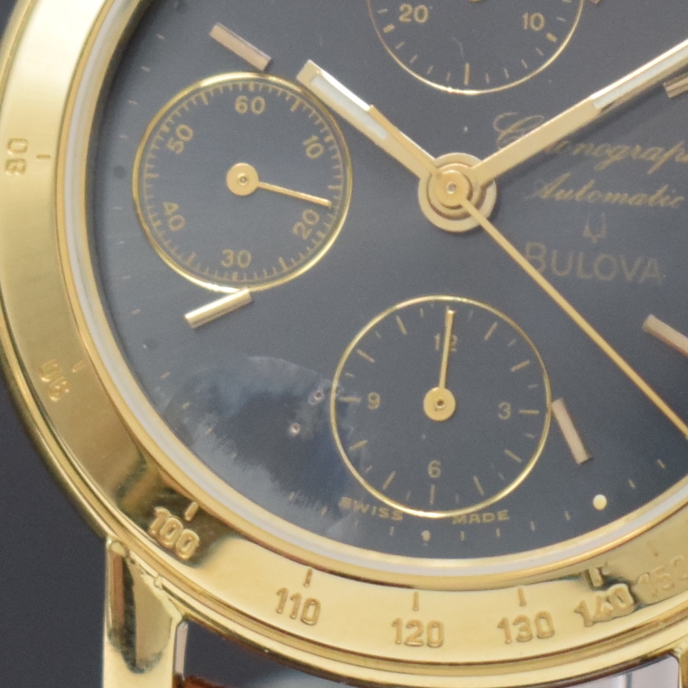 Detail b: BULOVA Armbandchronograph in GG 750/000, Schweiz um 2005, Automatik, Boden aufgedr., Lünette m. Tachymeterskala grav., Schmuckkrone, dunkelgraues ...