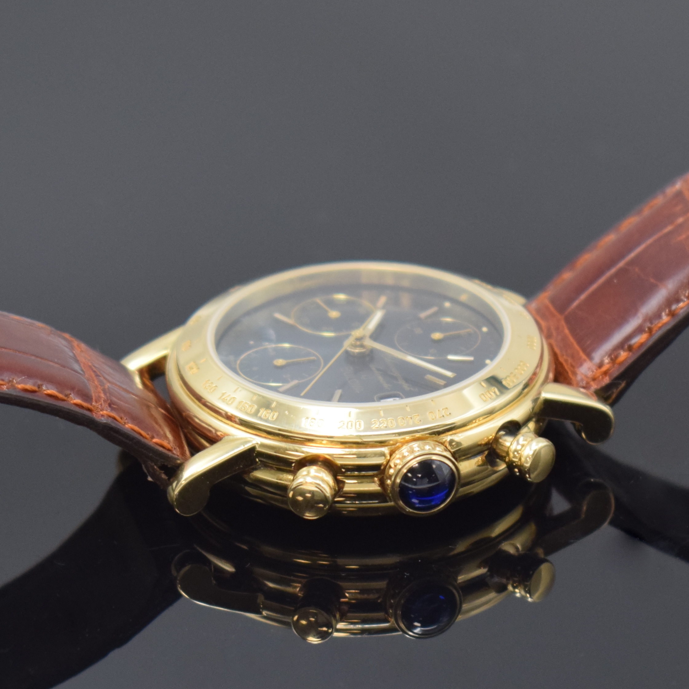 Detail c: BULOVA Armbandchronograph in GG 750/000, Schweiz um 2005, Automatik, Boden aufgedr., Lünette m. Tachymeterskala grav., Schmuckkrone, dunkelgraues ...