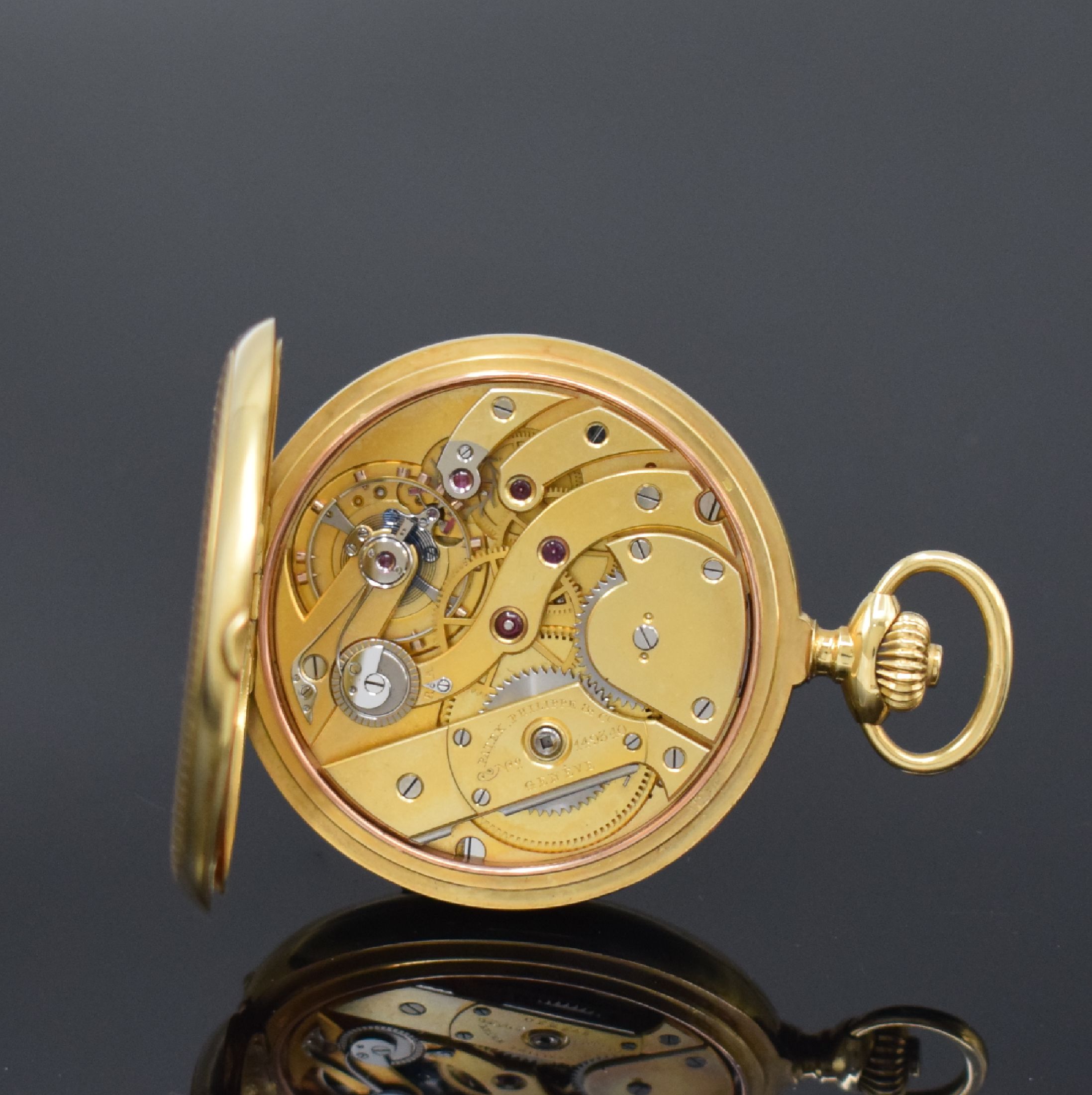Detail k: PATEK PHILIPPE Savonette in GG 750/000, Schweiz für den russischen Markt um 1915, streifen-guill. 3-Deckel-Goldgeh., a-goutte Schlüsse, späteres ...