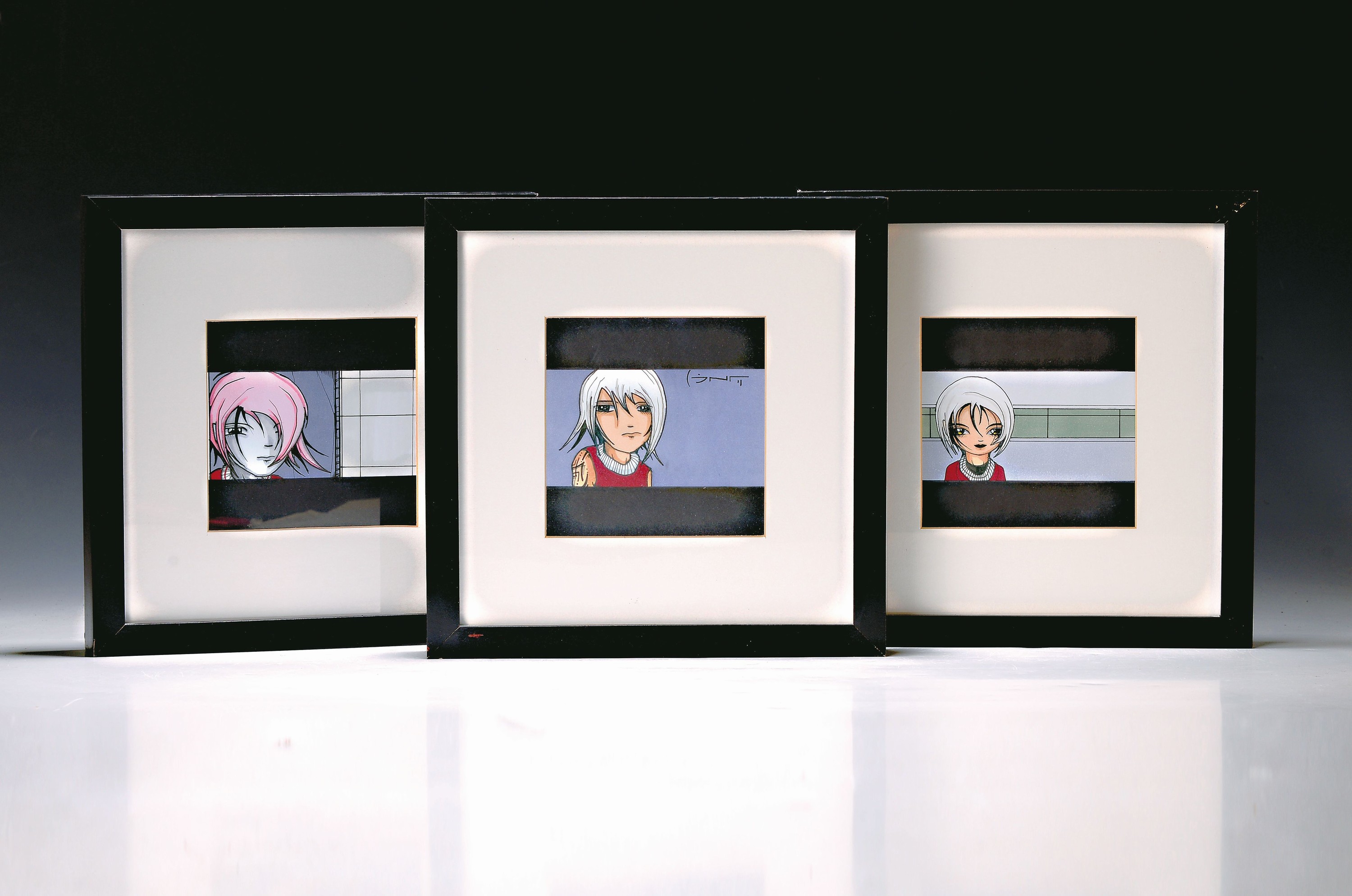 Jörg Eibelshäuser, geb. 1980 Offenbach/Main,3 Arbeiten, ohne Titel, 2002, figürliche Motive in Oszillation zwischen japanischen Mangas und ...