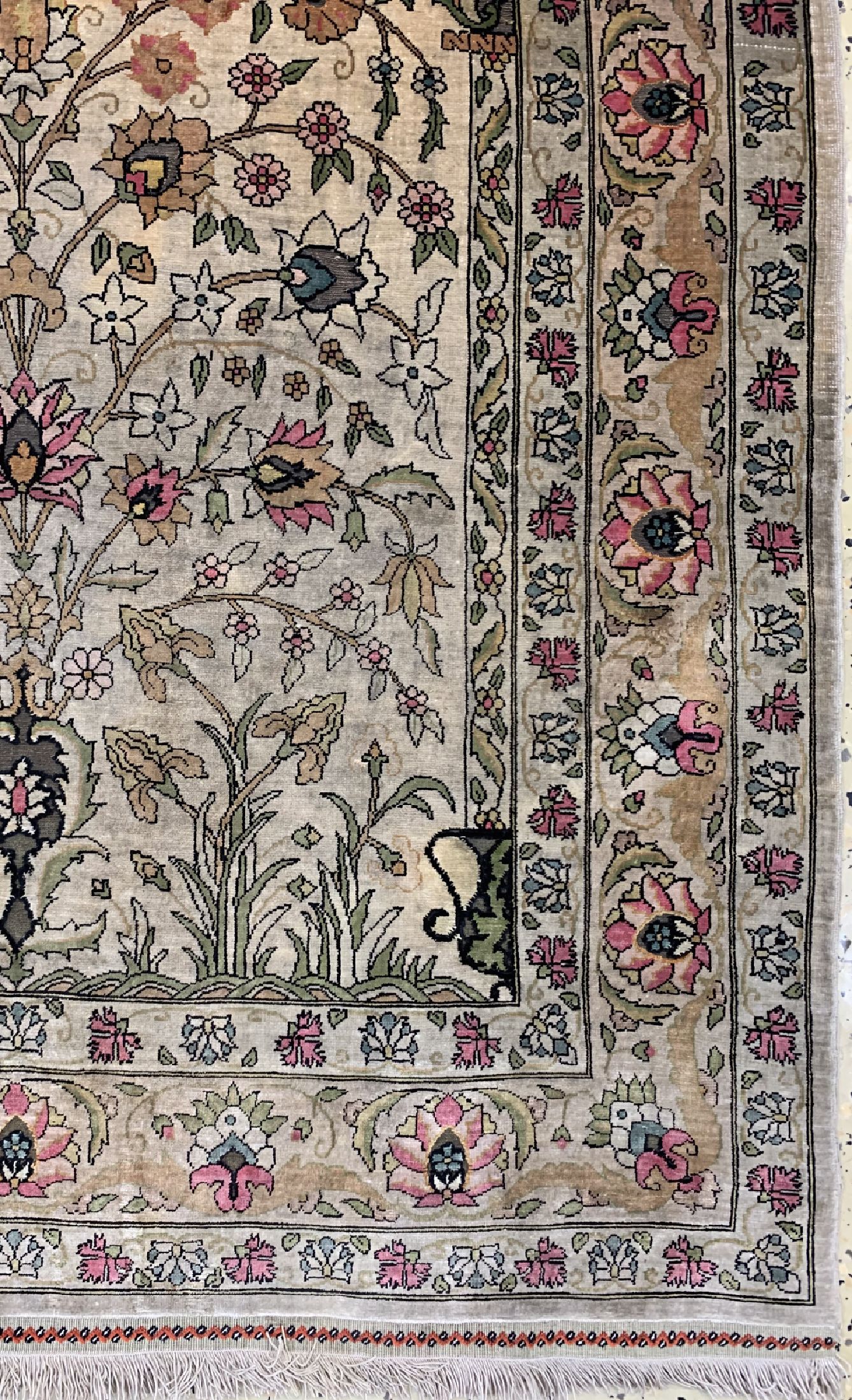 Detail a: Hereke Seide, Türkei, um 1950, reine Naturseide, ca. 128 x 85 cm, EHZ: 2-3