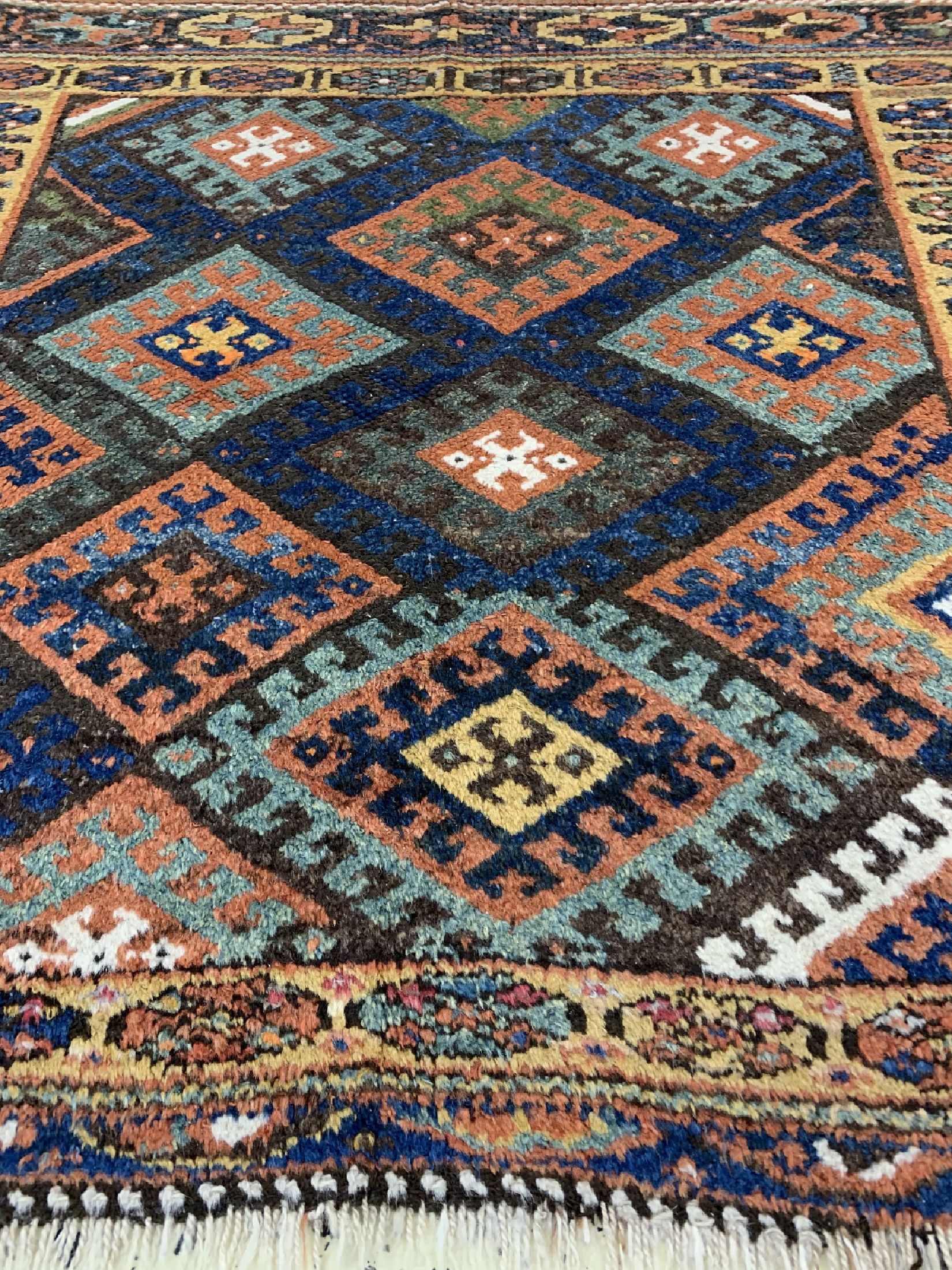Detail c: Jaf antik, Persien, um 1900, Wolle auf Wolle, ca. 80 x 102 cm, EHZ: 3