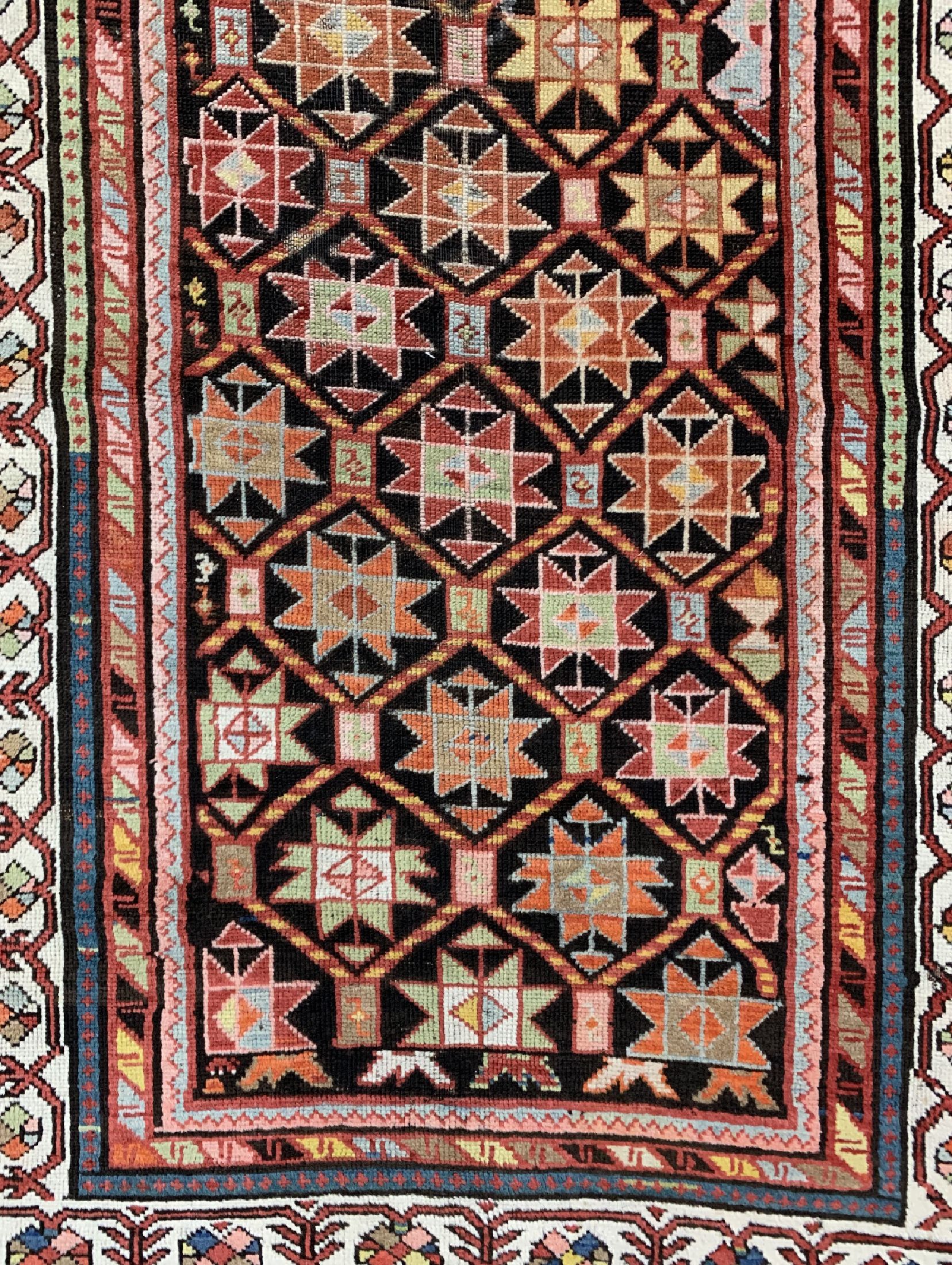 Detail b: Antiker Talisch, Kaukasus, 19.Jhd, Wolle auf Wolle, ca. 331 x 108 cm, EHZ: 3