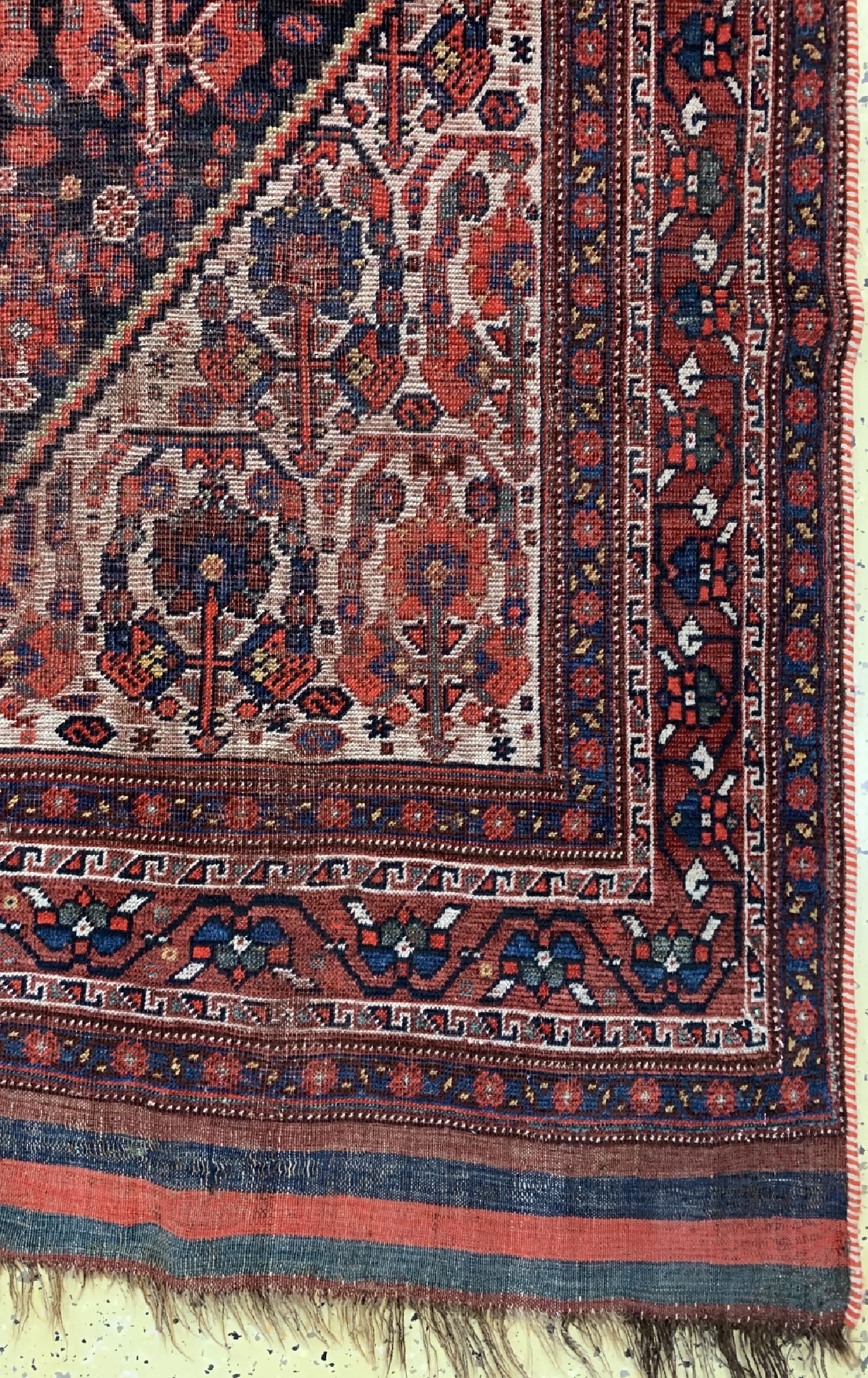 Detail a: Antiker Khamseh, Persien, 19.Jhd, Wolle aufWolle, ca. 275 x 200 cm, EHZ: 3-4