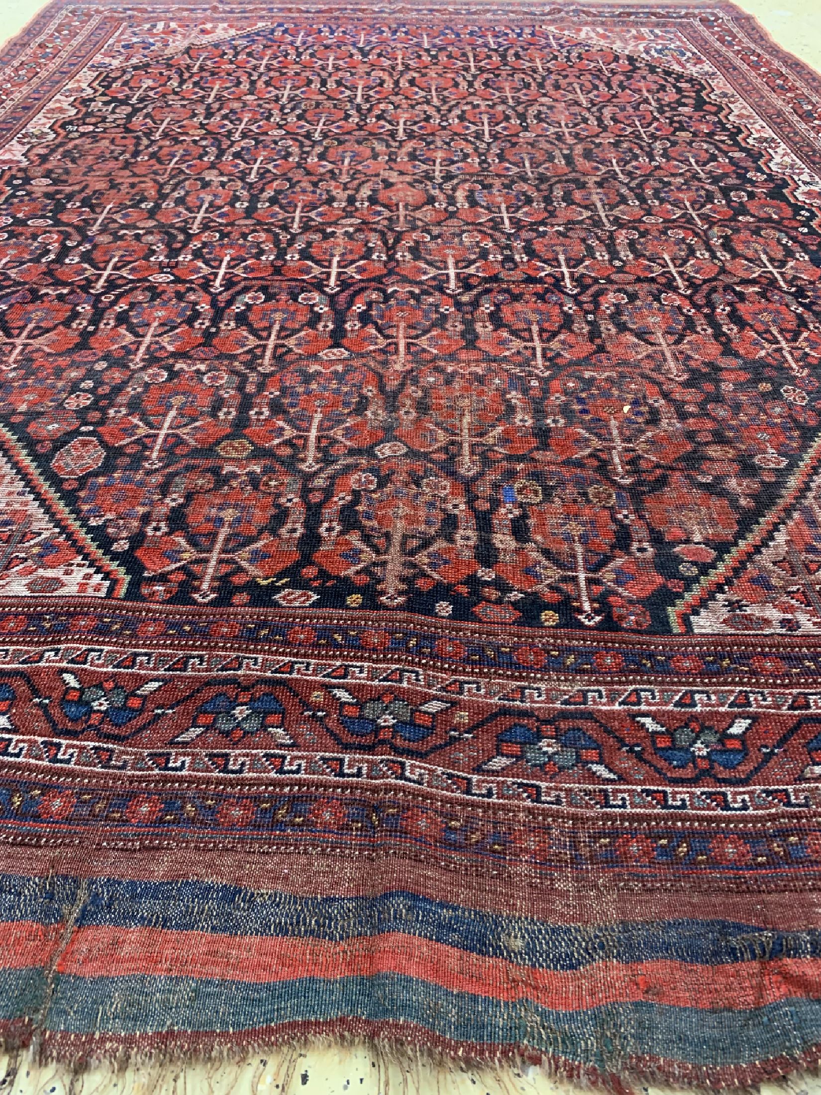 Detail d: Antiker Khamseh, Persien, 19.Jhd, Wolle aufWolle, ca. 275 x 200 cm, EHZ: 3-4