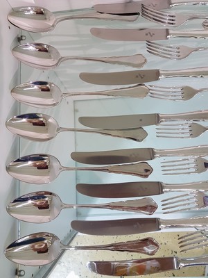 26741987a - Dining cutlery for 8 people, German, WMF, 800 silver, baroque style, 8 knives, 8 forks, 8 spoons, 8 round spoons, 8 starter knives, 8 starter forks, 8 coffee spoons, 8 cake forks, 2 serving spoons, meat fork, sauce ladle, hardly used, without Knife approx. 2500 g., total weight approx. 3430 g.