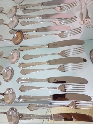 26741987d - Dining cutlery for 8 people, German, WMF, 800 silver, baroque style, 8 knives, 8 forks, 8 spoons, 8 round spoons, 8 starter knives, 8 starter forks, 8 coffee spoons, 8 cake forks, 2 serving spoons, meat fork, sauce ladle, hardly used, without Knife approx. 2500 g., total weight approx. 3430 g.