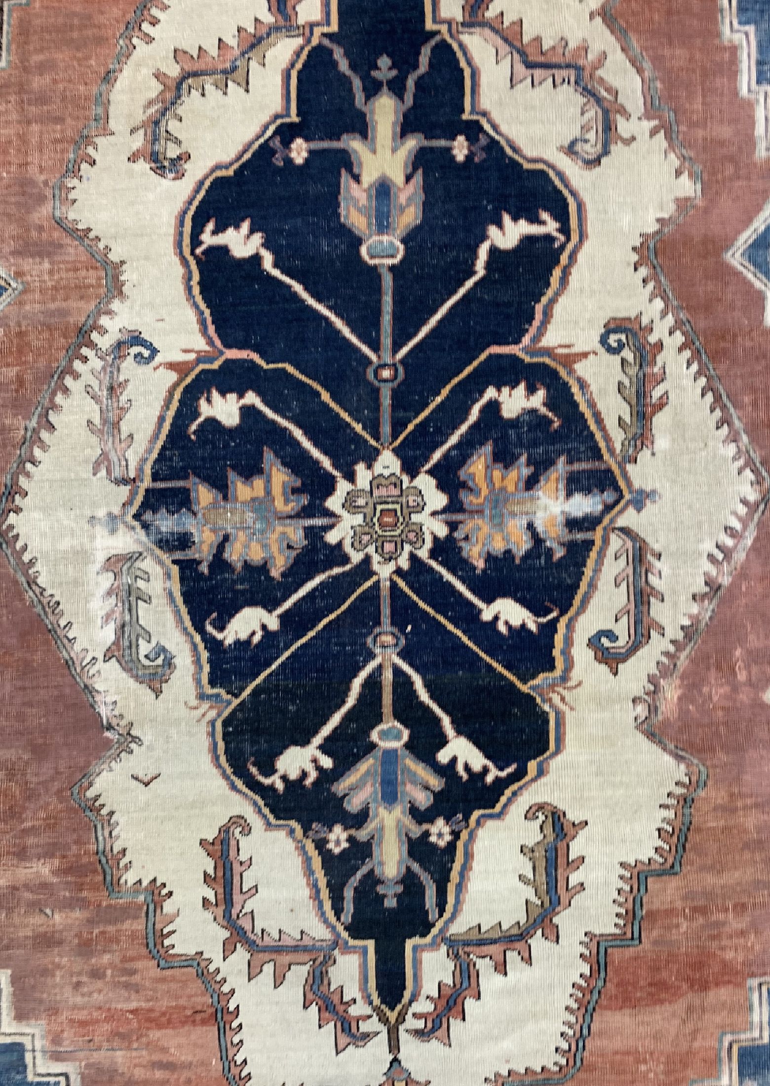 Detail d: Antiker Heriz"Serapi", Persien, 19.Jhd, Wolle auf Baumwolle, ca. 536 x 320 cm, EHZ: 4 (Stellenweise gefärbt).