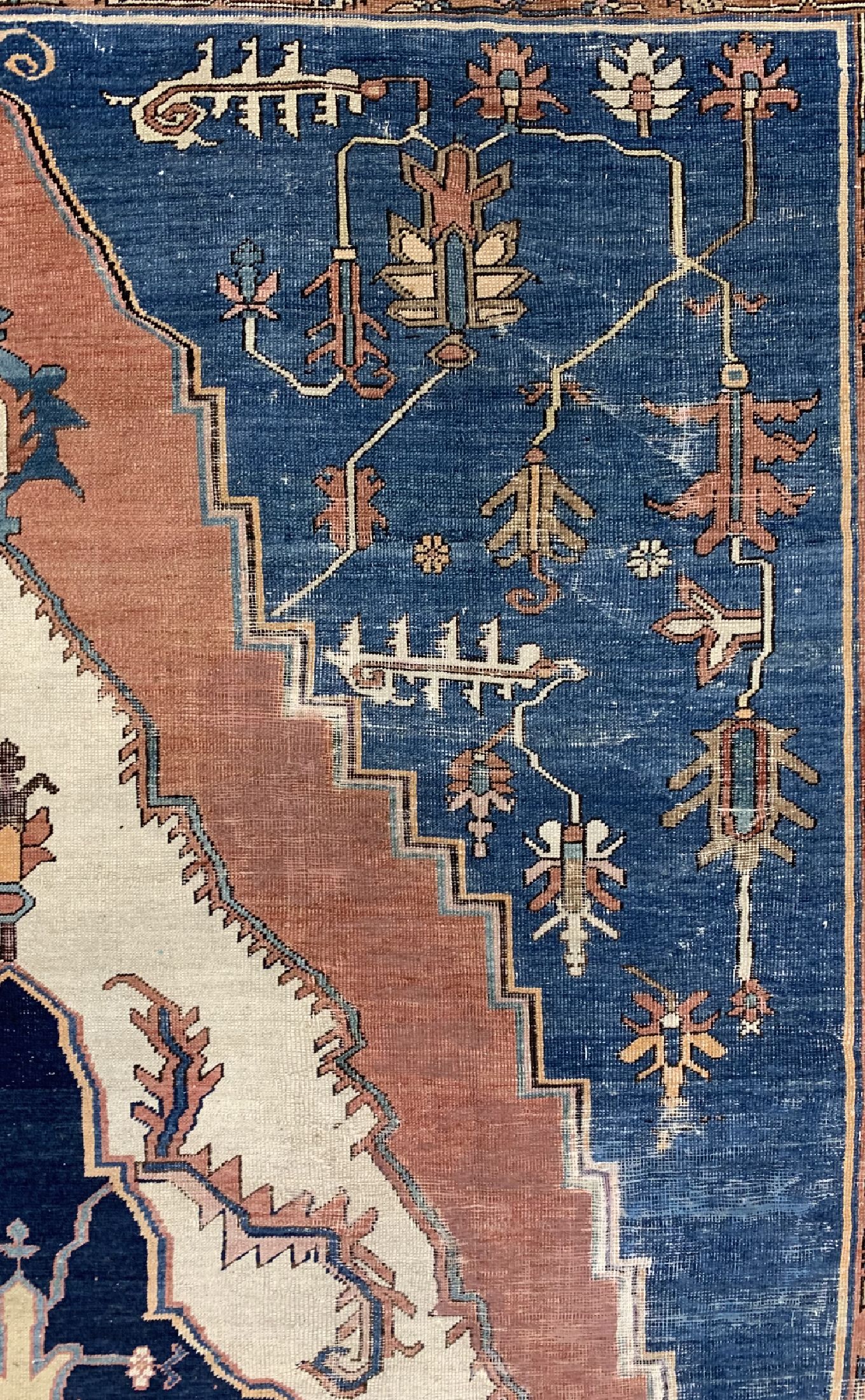 Detail f: Antiker Heriz"Serapi", Persien, 19.Jhd, Wolle auf Baumwolle, ca. 536 x 320 cm, EHZ: 4 (Stellenweise gefärbt).