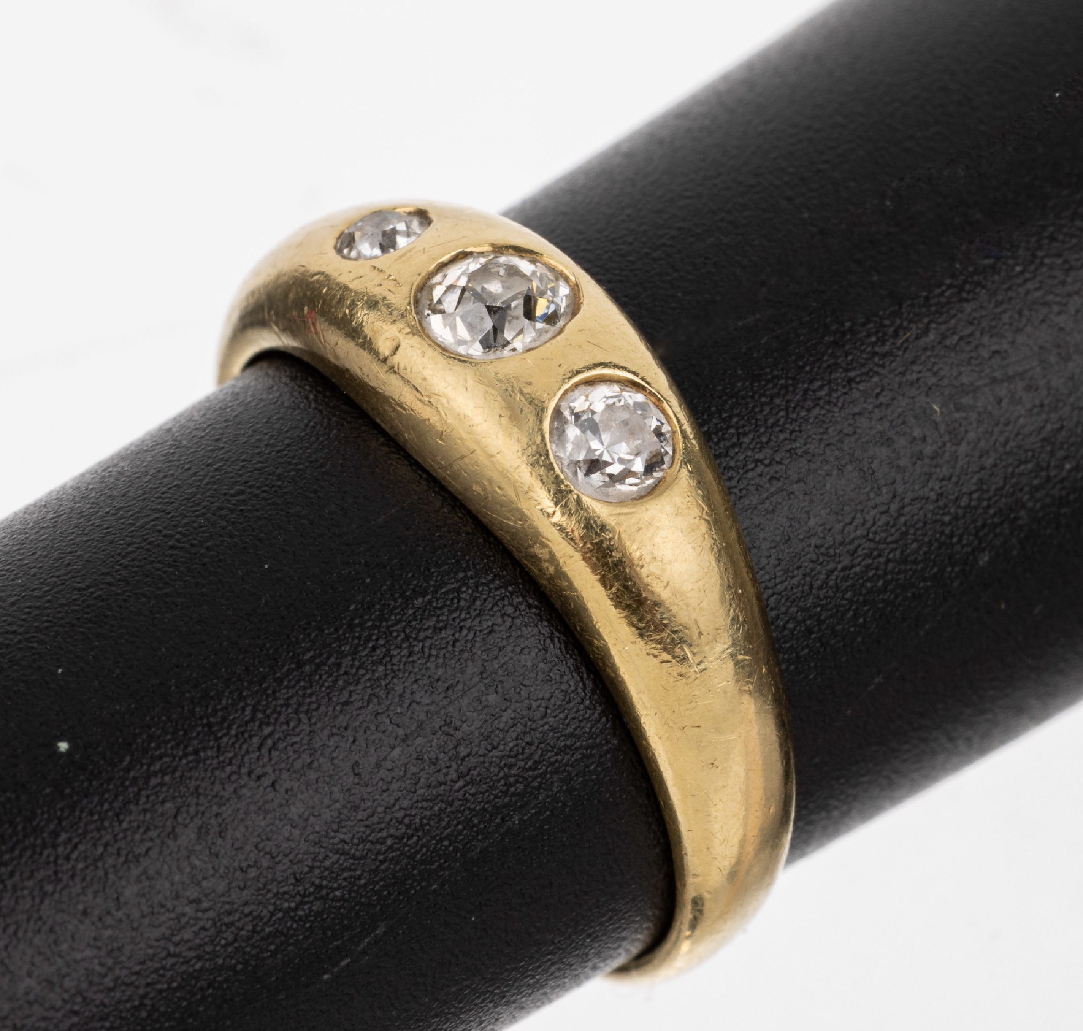 18 kt Gold Diamant-Ring, GG 750/000, 3 Altschliffdiamanten zus. ca. 0.35 ct Weiß/p, RW 55, ca. 5.4 g