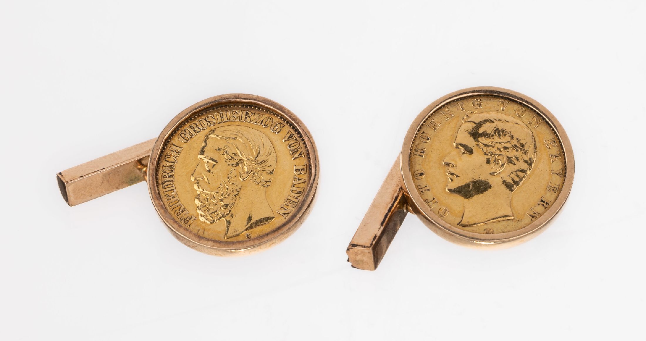 Paar 14 kt Gold Münz-Manschettenknöpfe, um 1930, GG 585/000 gepr., schlichte Fassung, 2 gefasste 10 Mark Goldmünzen, 1 x Otto König von Bayern ...