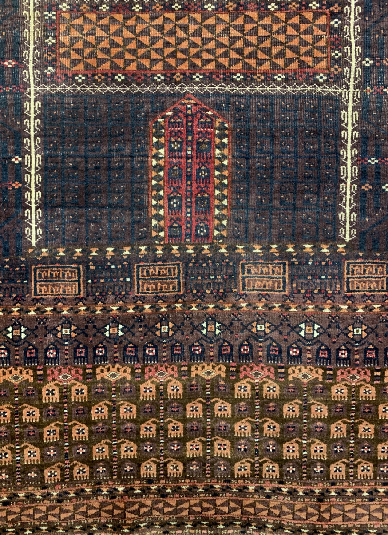 Detail b: Antiker Engsi, Turkmenistan, 19.Jhd, Wolle auf Wolle, ca. 147 x 122 cm, EHZ: 3