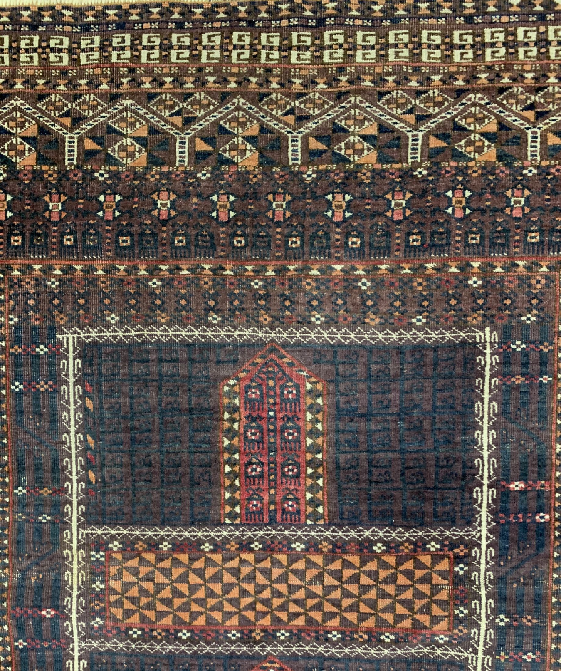 Detail c: Antiker Engsi, Turkmenistan, 19.Jhd, Wolle auf Wolle, ca. 147 x 122 cm, EHZ: 3