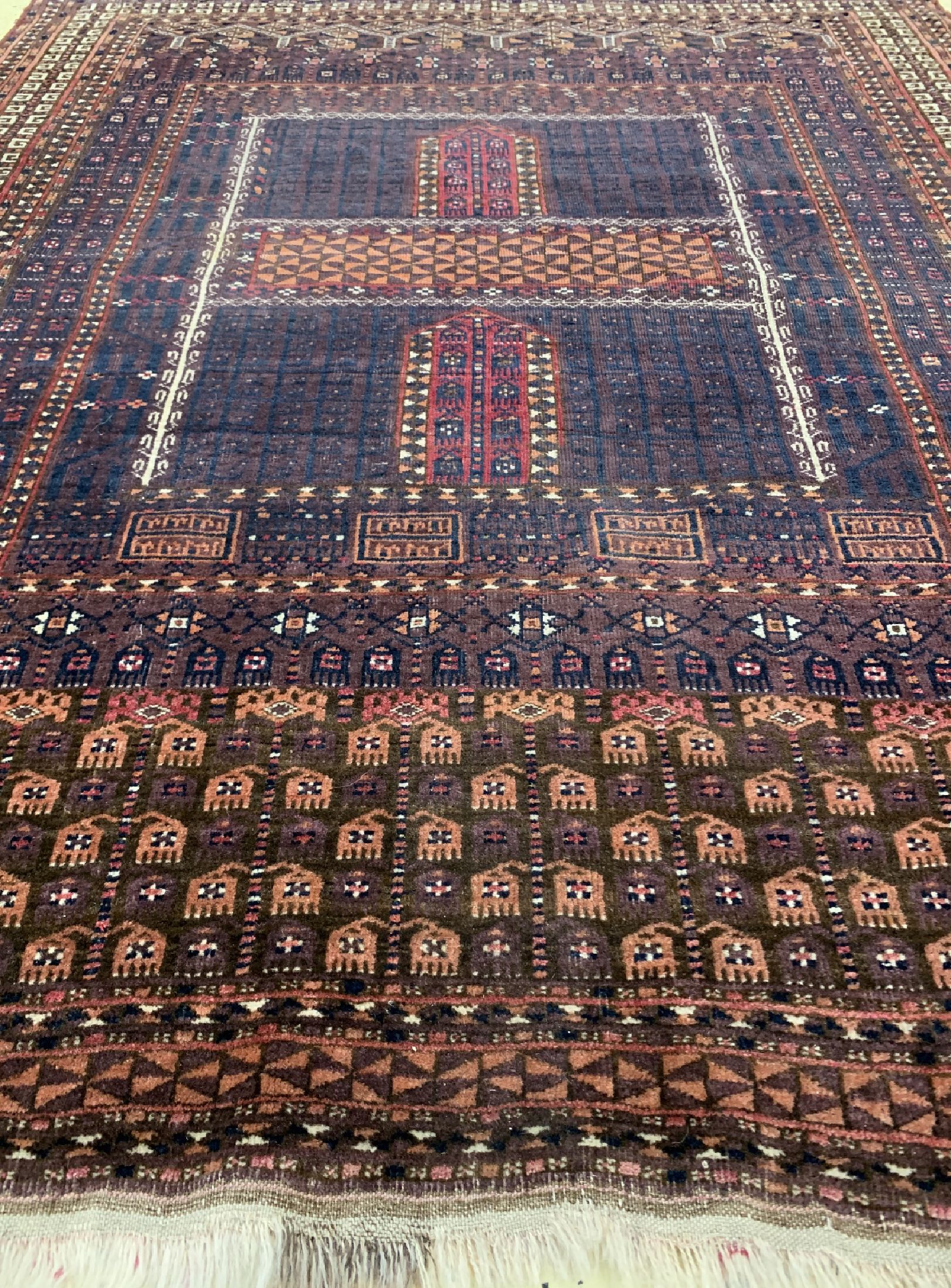 Detail d: Antiker Engsi, Turkmenistan, 19.Jhd, Wolle auf Wolle, ca. 147 x 122 cm, EHZ: 3