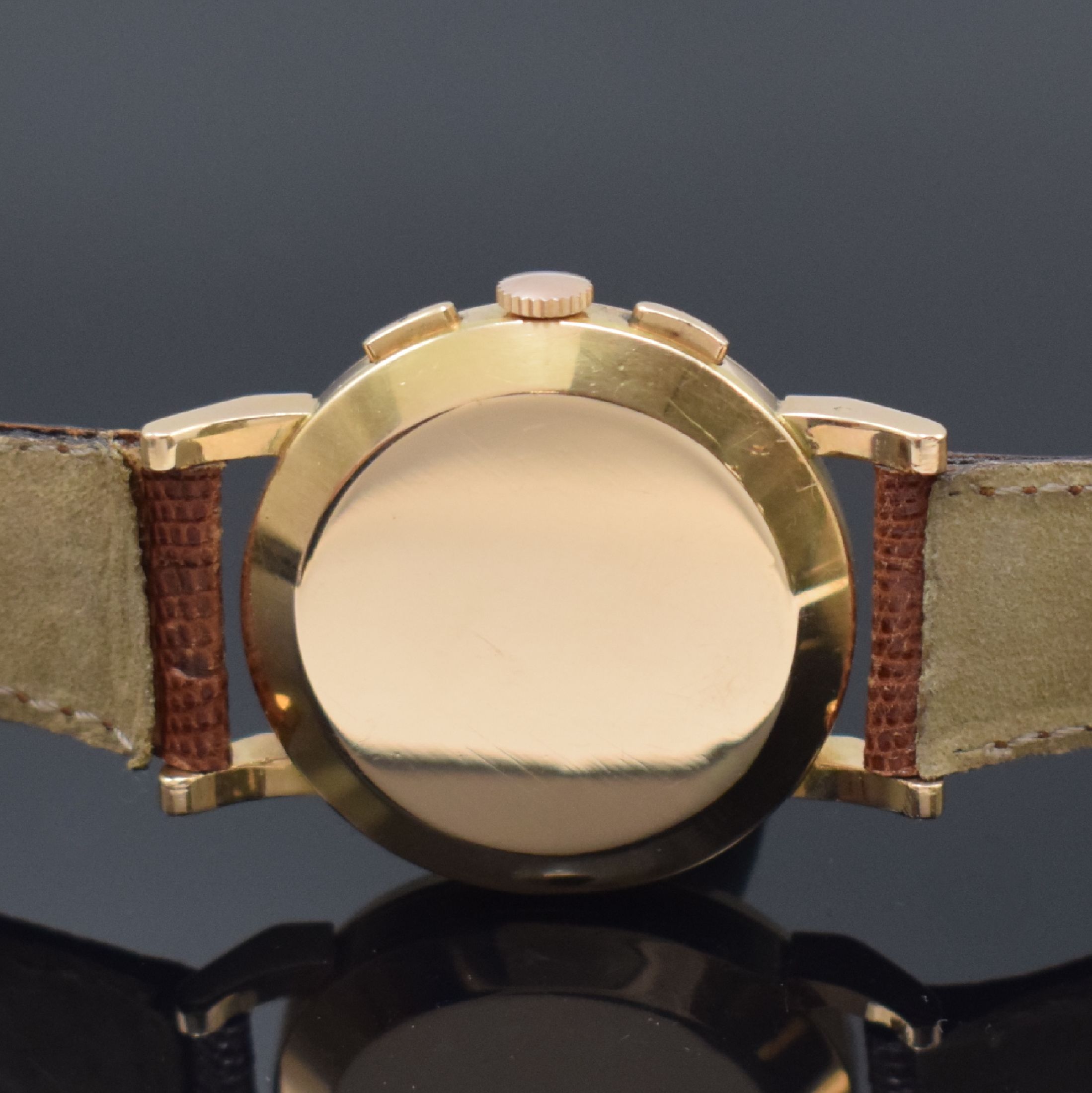 Detail c: OMEGA Armbandchronograph mit Schaltrad in RG 750/000, Schweiz/Frankreich um 1950, Handaufzug, Boden aufgedr., silb. Zifferbl. rest., gold. Std.-Ind. ...