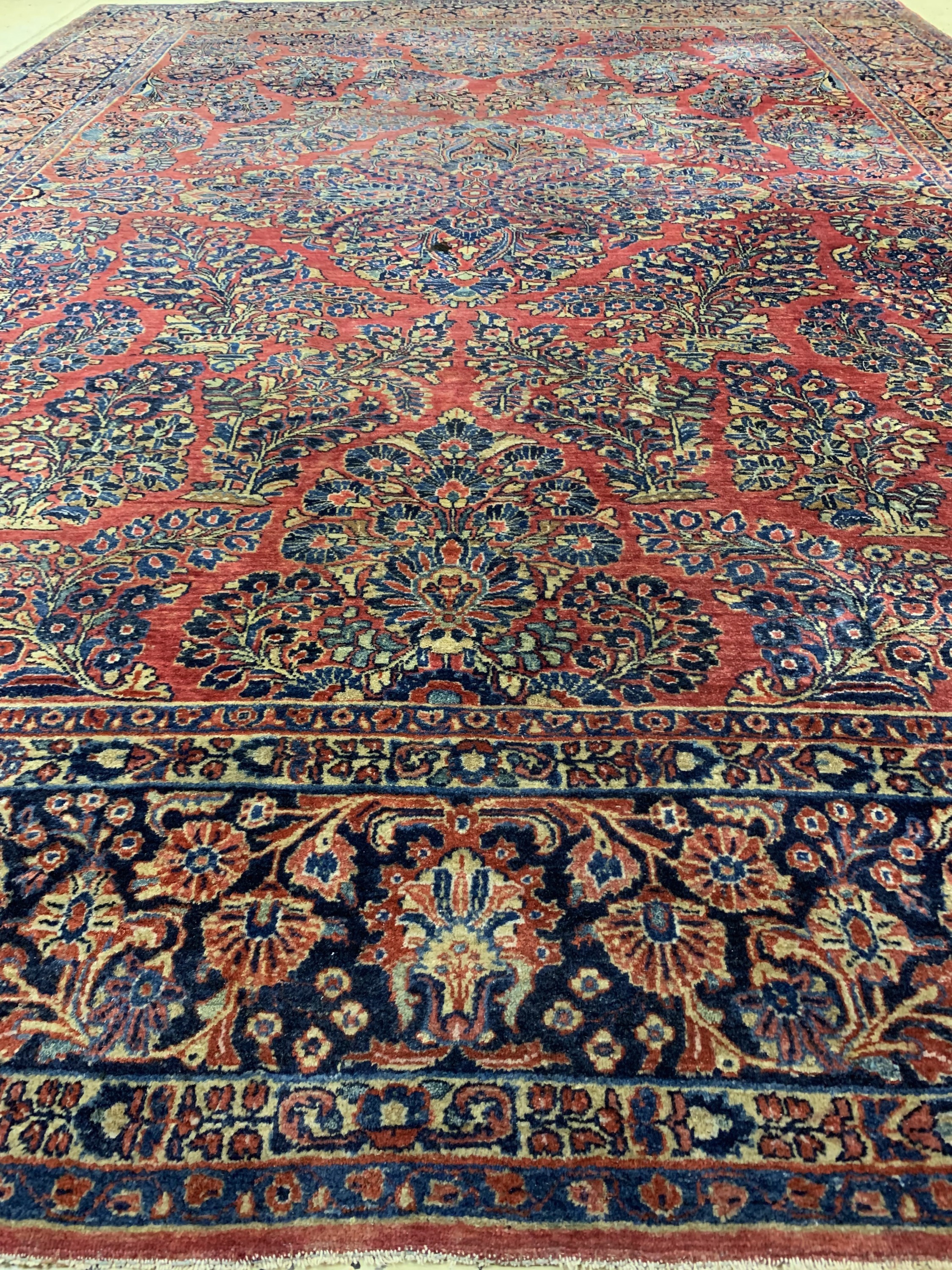 Detail d: Us Re-Import Sarogh, Persien, um 1910/1920,Wolle auf Baumwolle, ca. 360 x 265 cm, EHZ: 3