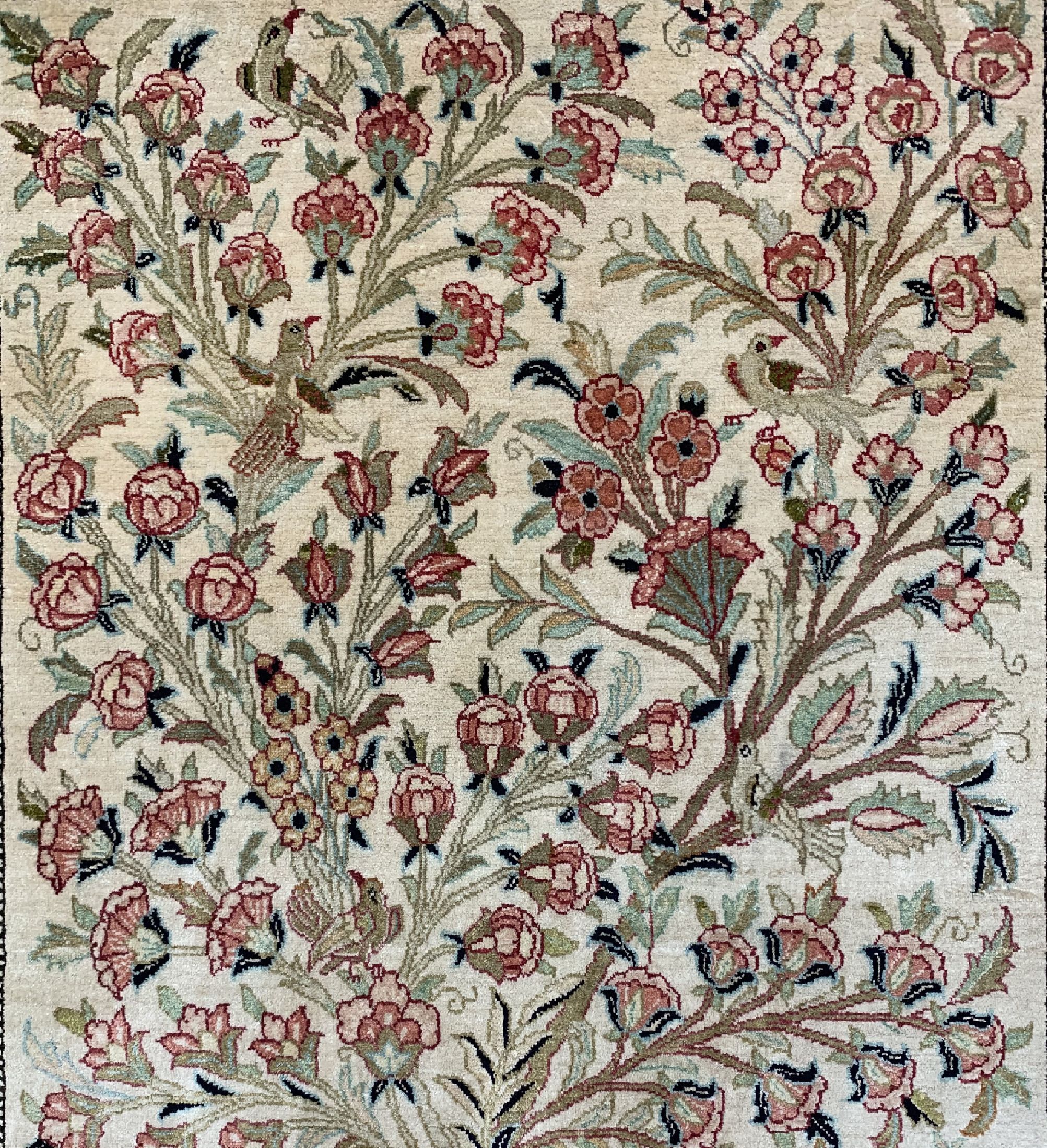 Detail c: Ghom Seide, Persien, um 1950, reine Naturseide, ca. 158 x 105 cm, EHZ: 2