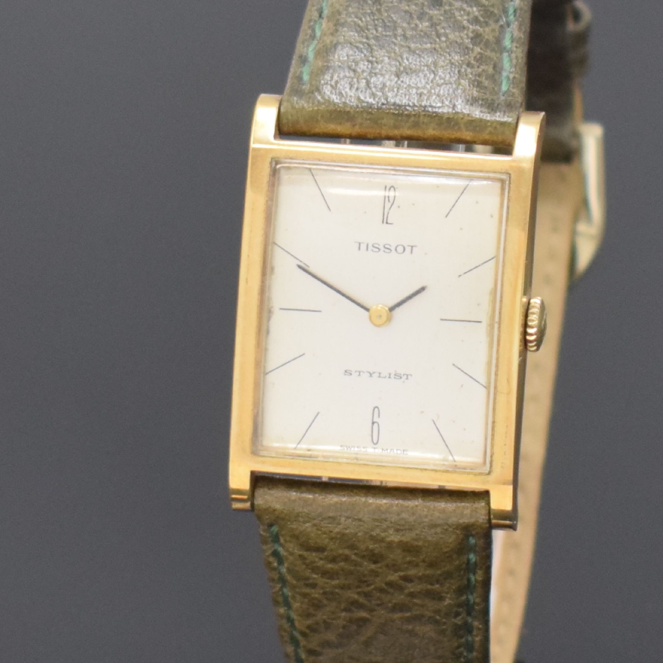 Detail a: TISSOT Stylist Armbanduhr in GG 585/000, Schweiz um 1965, Handaufzug, 2-teil. Geh., Boden aufgedr., silb. Zifferbl. pat./fl., geschw. Zeiger, rhod. ...