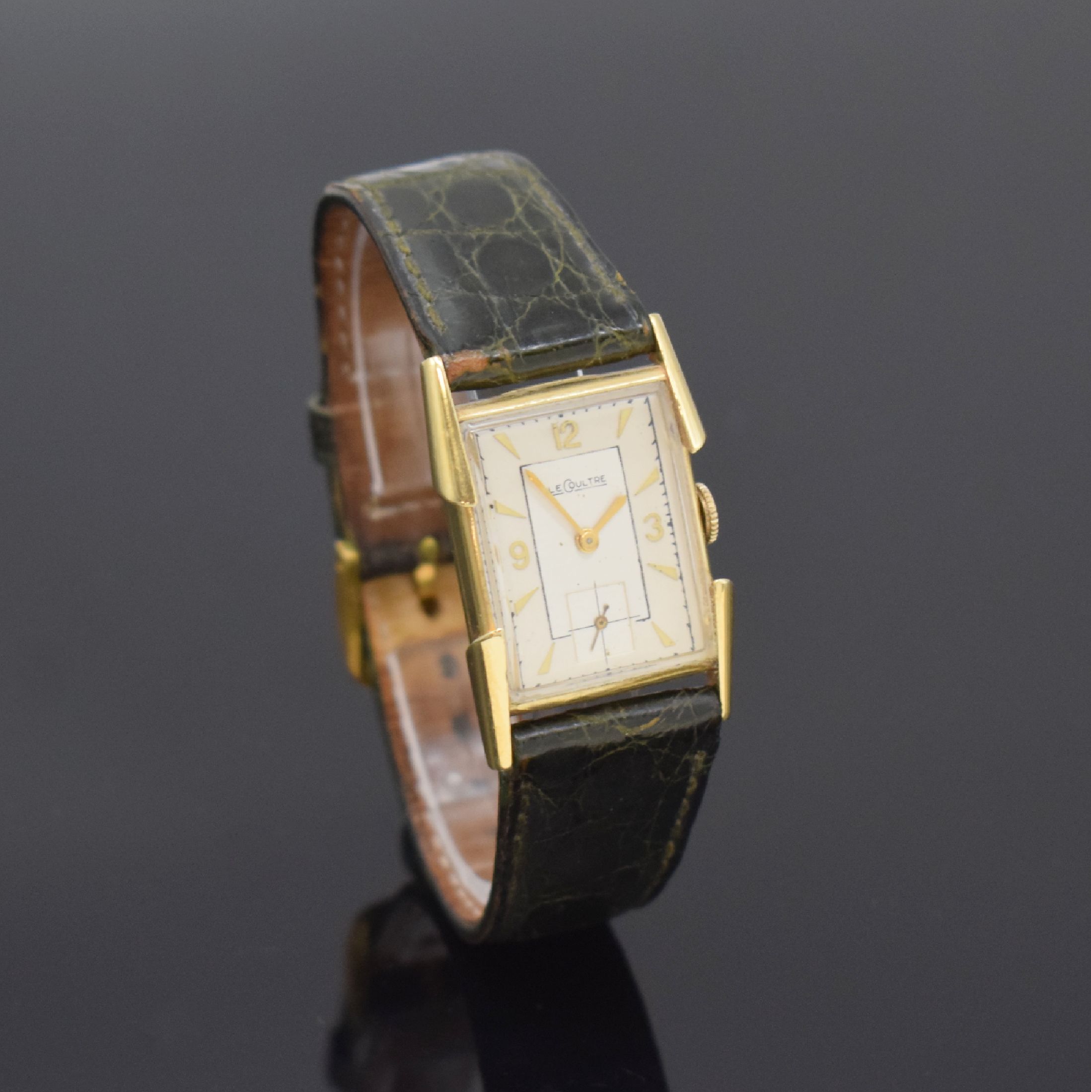 Detail b: LeCoultre Armbanduhr in GG 585/000, Schweiz/USA Ende 1940er Jahre, Handaufzug, aufw. 2-teil. Geh., Boden aufgedr., silb. Duoton-Zifferblatt rest., ...