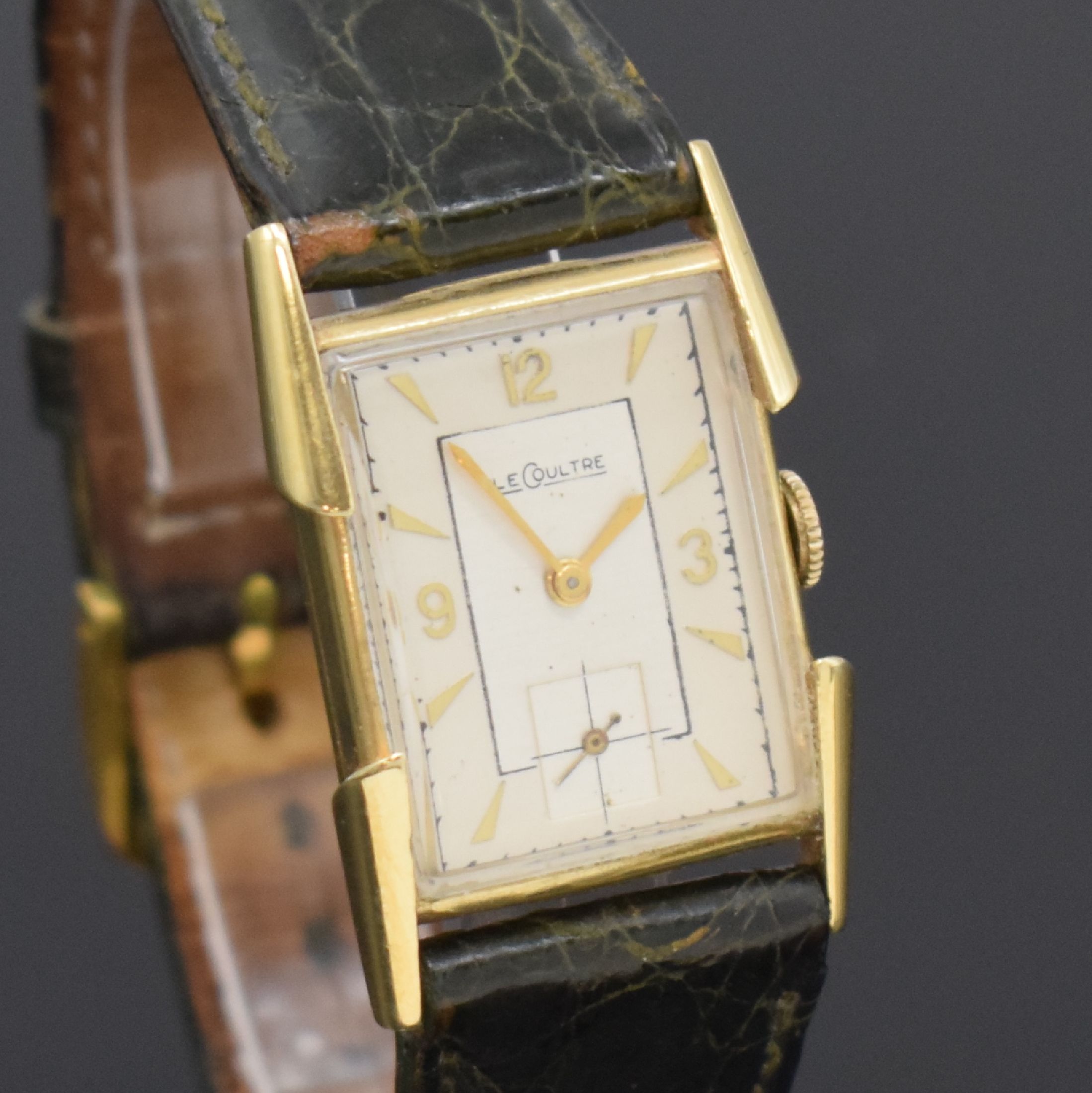 Detail c: LeCoultre Armbanduhr in GG 585/000, Schweiz/USA Ende 1940er Jahre, Handaufzug, aufw. 2-teil. Geh., Boden aufgedr., silb. Duoton-Zifferblatt rest., ...