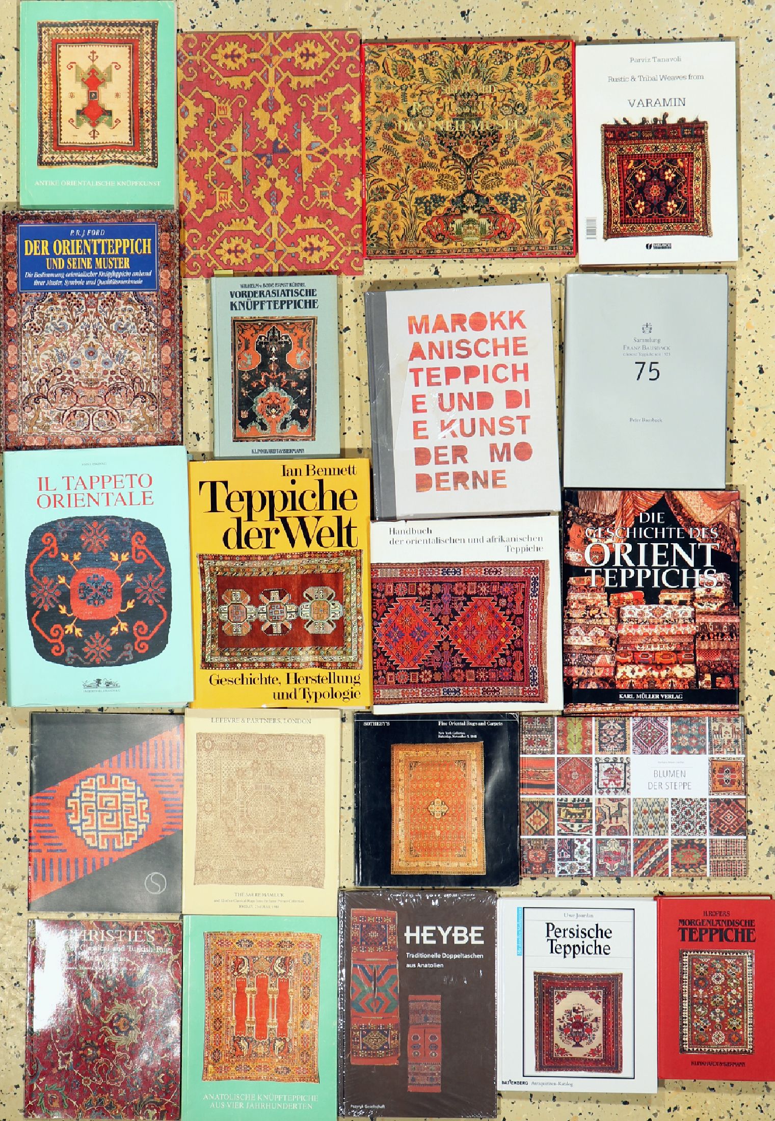 Konvolut aus 21 Büchern Teppich Literatur