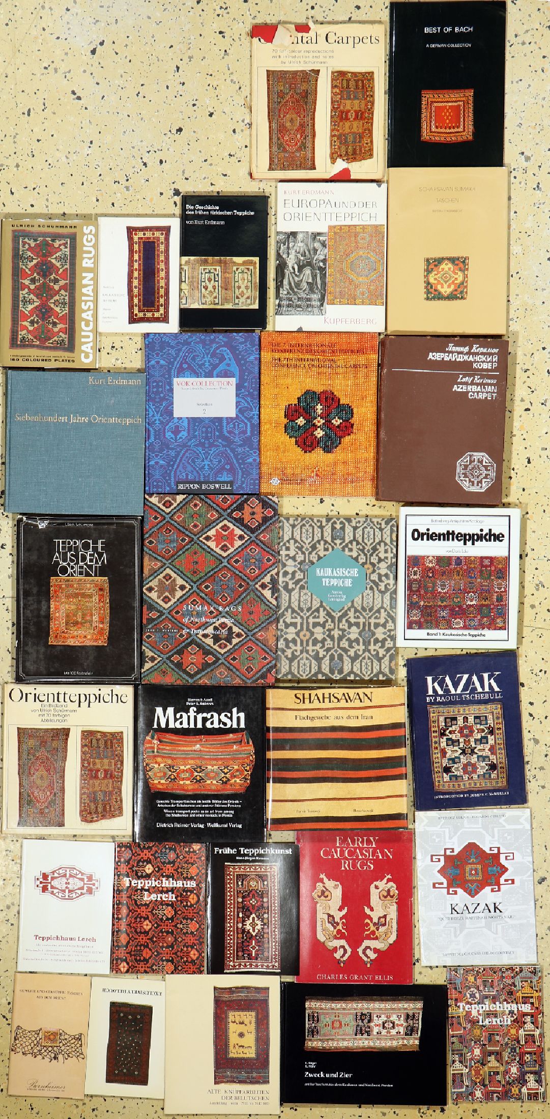 Konvolut as 29 Büchern Teppich Literatur