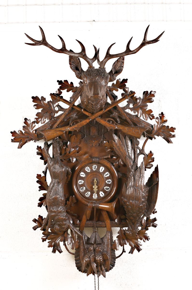 Sehr große Kuckucksuhr, Manufaktur Gordian Hettich & Sohn, Furtwangen (Schwarzwald), um 1900, großvolumiges geschnitztes Holzgehäuse, ...