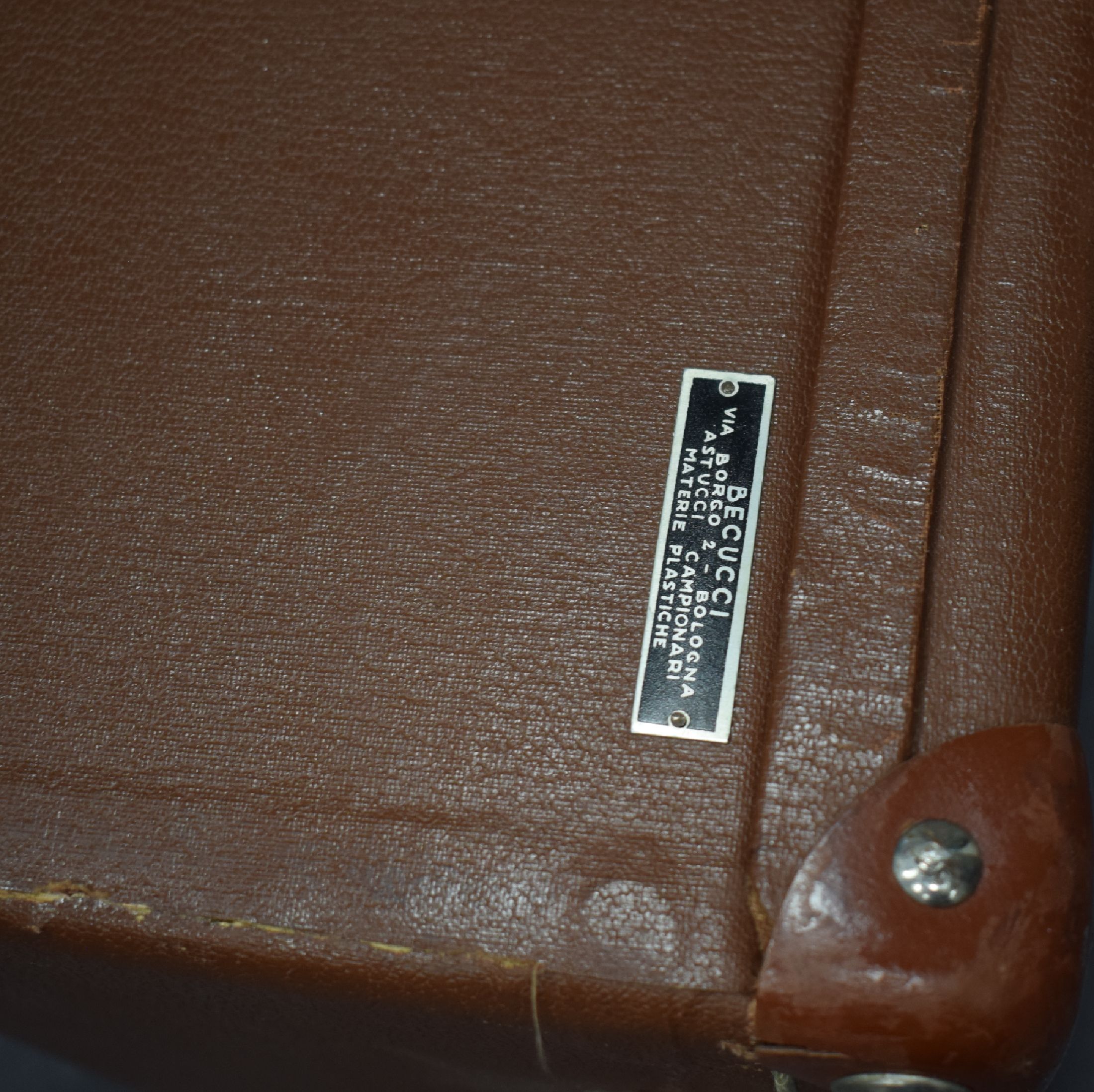 Detail i: UHRENKOFFER für Vertreter mit 7 Tabletts, um 1950, im Deckel sign. "ERTUS WATCH, Fabrique d' Horologerie Bienne", vernickelte ...
