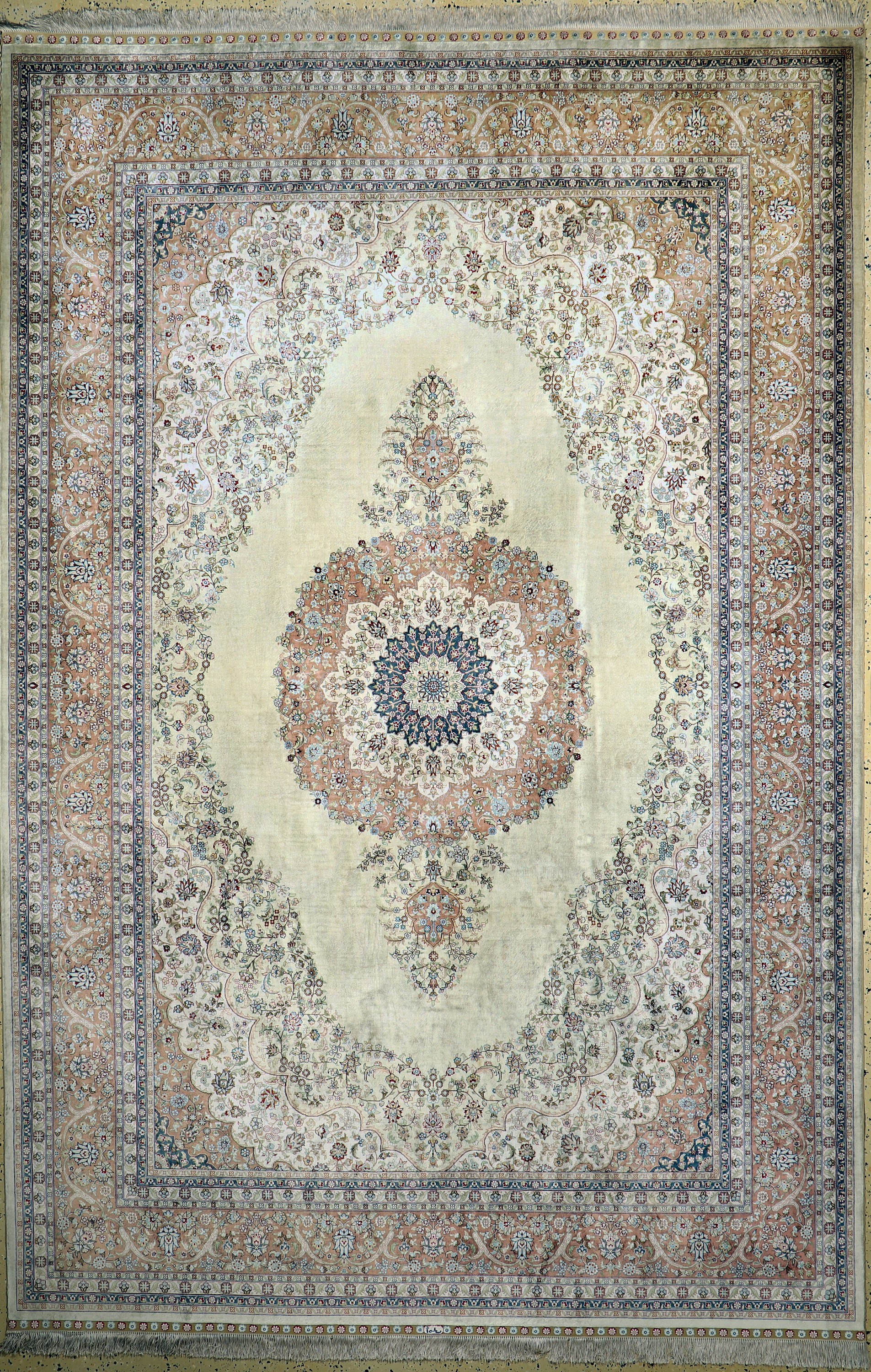 Hereke Seide fein, China, ca. 40 Jahre, reine Naturseide, ca. 310 x 200 cm, EHZ: 2