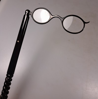 26744939d - Systemstock mit Brille, um 1900