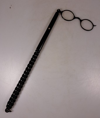 26744939e - Systemstock mit Brille, um 1900