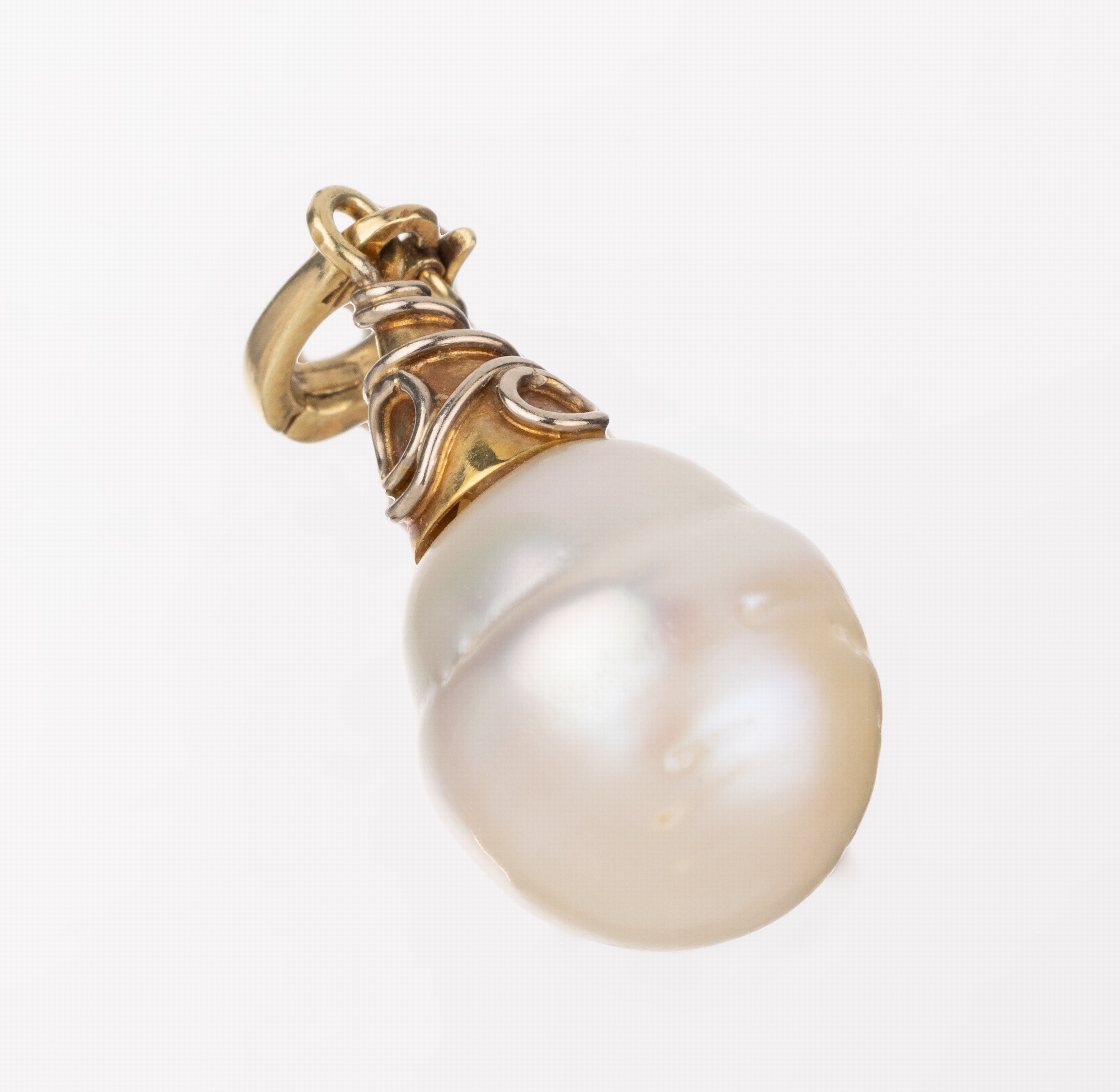 14 kt Gold Perl-Clipanhänger, GG/WG 585/000, tropfenförm. barocke SüdseezuchtperleD. ca. 13.3 mm, L. ca. 3 cm