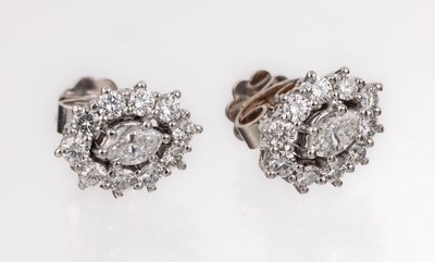 Image 26745300 - Pair of 18 kt gold diamond-earrings