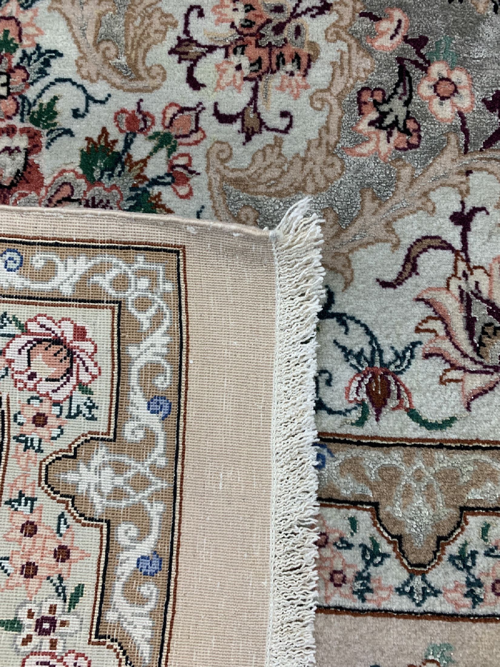 Detail f: Esfahan fein"Seidengrund", Persien, signiert(Khaiier), um 1960, Korkwolle mit und auf Seide, ca. 223 x 142 cm, ca. 1,0 Mio. Kn/qm, EHZ: 1-2