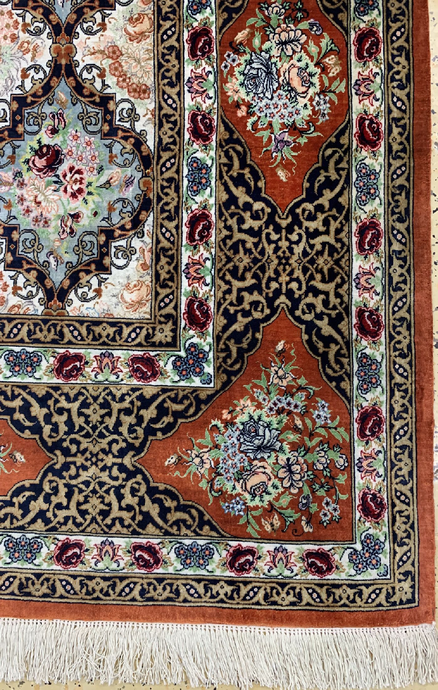 Detail a: Ghom Seide Sehr fein Persien, signiert(Djavadi), ca. 40 Jahre, reine Naturseide, ca. 214 x 135 cm, ca. 1,2 Mio. Kn/qm, EHZ: 1-2