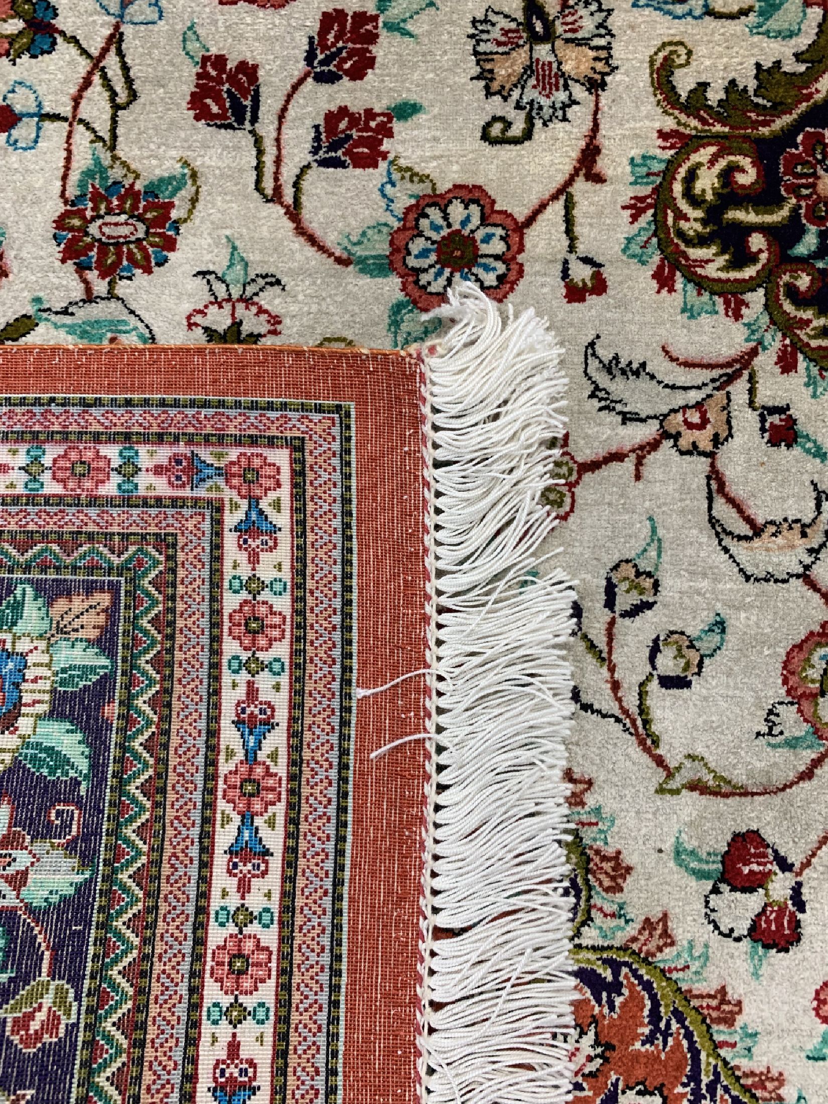 Detail e: Ghom Seide fein, Persien, ca. 50 Jahre, reine Naturseide, ca. 205 x 137 cm, ca. 1,0 Mio. Kn/qm, EHZ: 1-2
