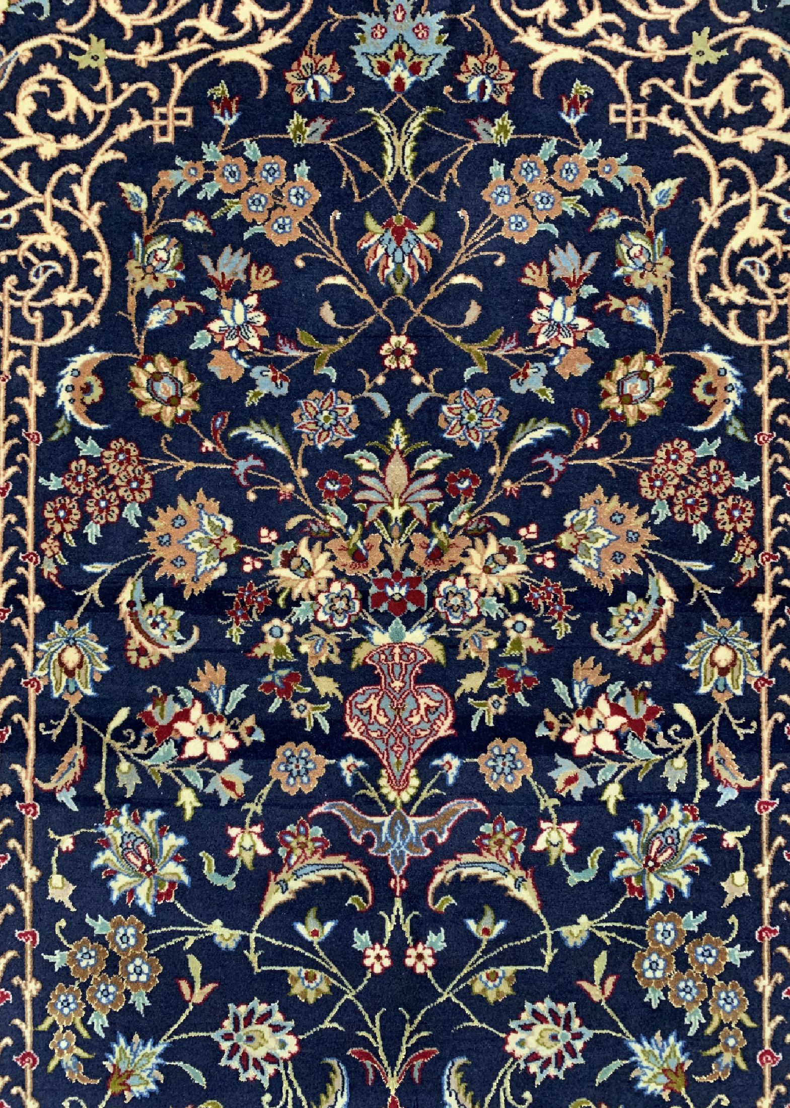 Detail c: Esfahan fein, Persien, um 1960, Korkwolle mit und auf Seide, ca. 163 x 108 cm, ca. 1,0 Mio. Kn/qm, EHZ: 1-2