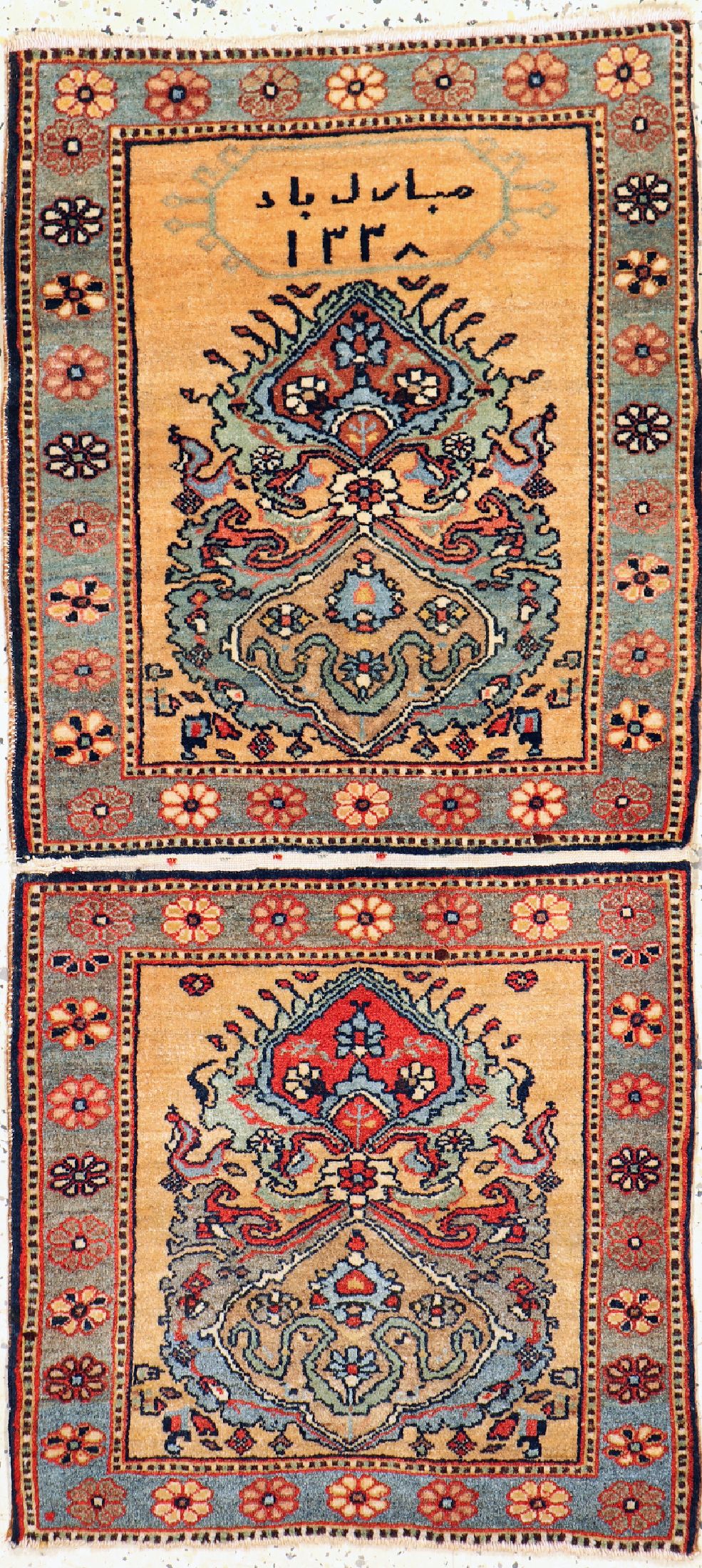 Farahan"Poshtis" Persien, mit Glückwunsch Innschrift, datiert 1338(1917), Wolle auf Baumwolle, ca. 110 x 53 cm, EHZ: 1-2