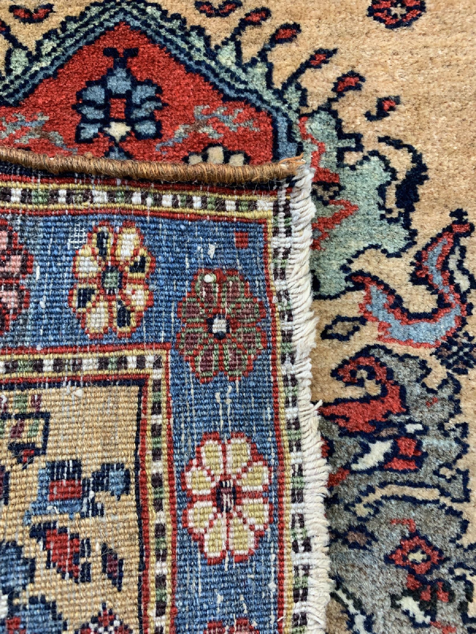 Detail d: Farahan"Poshtis" Persien, mit Glückwunsch Innschrift, datiert 1338(1917), Wolle auf Baumwolle, ca. 110 x 53 cm, EHZ: 1-2