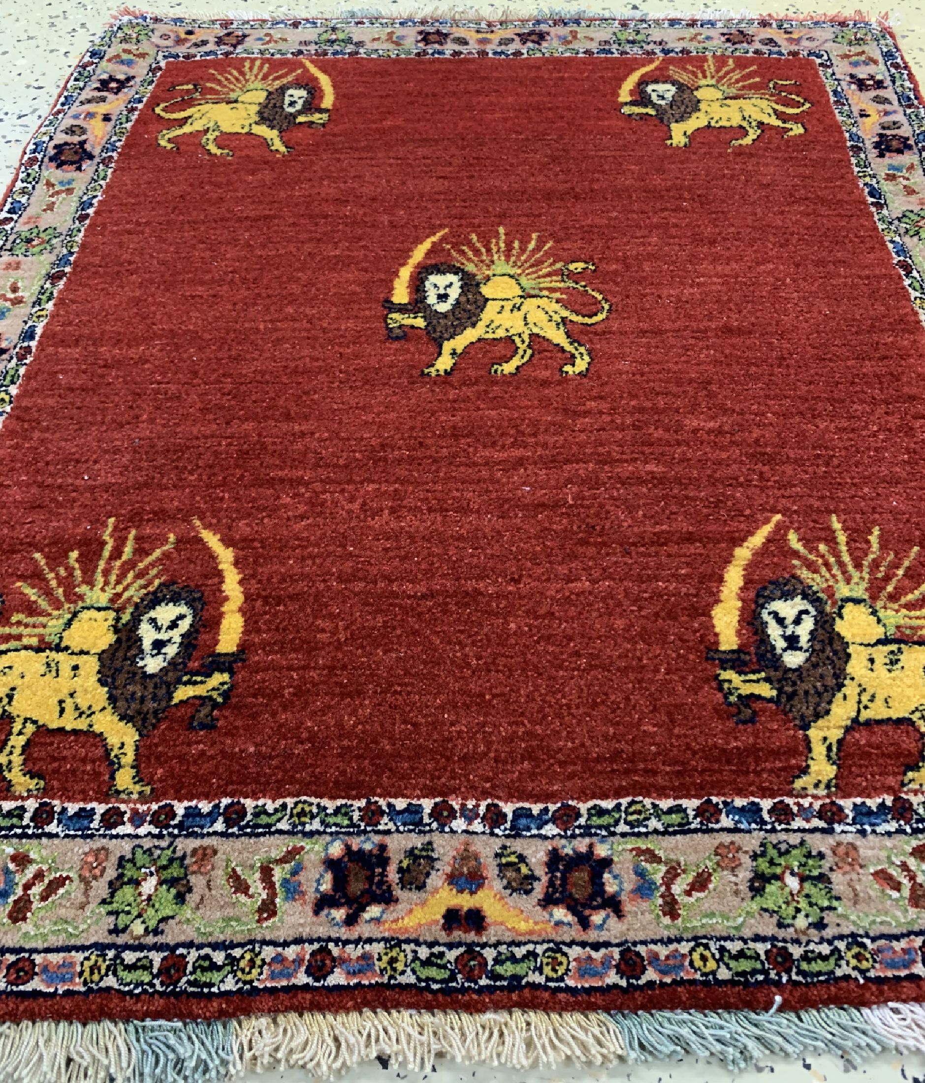 Detail c: Bidjar"Haft-Rang"fein mit Schiro Khorschid( Löwe & Sonne), Persien, um 1950, Korkwolle auf Seide, ca. 82 x 70 cm, EHZ: 1-2