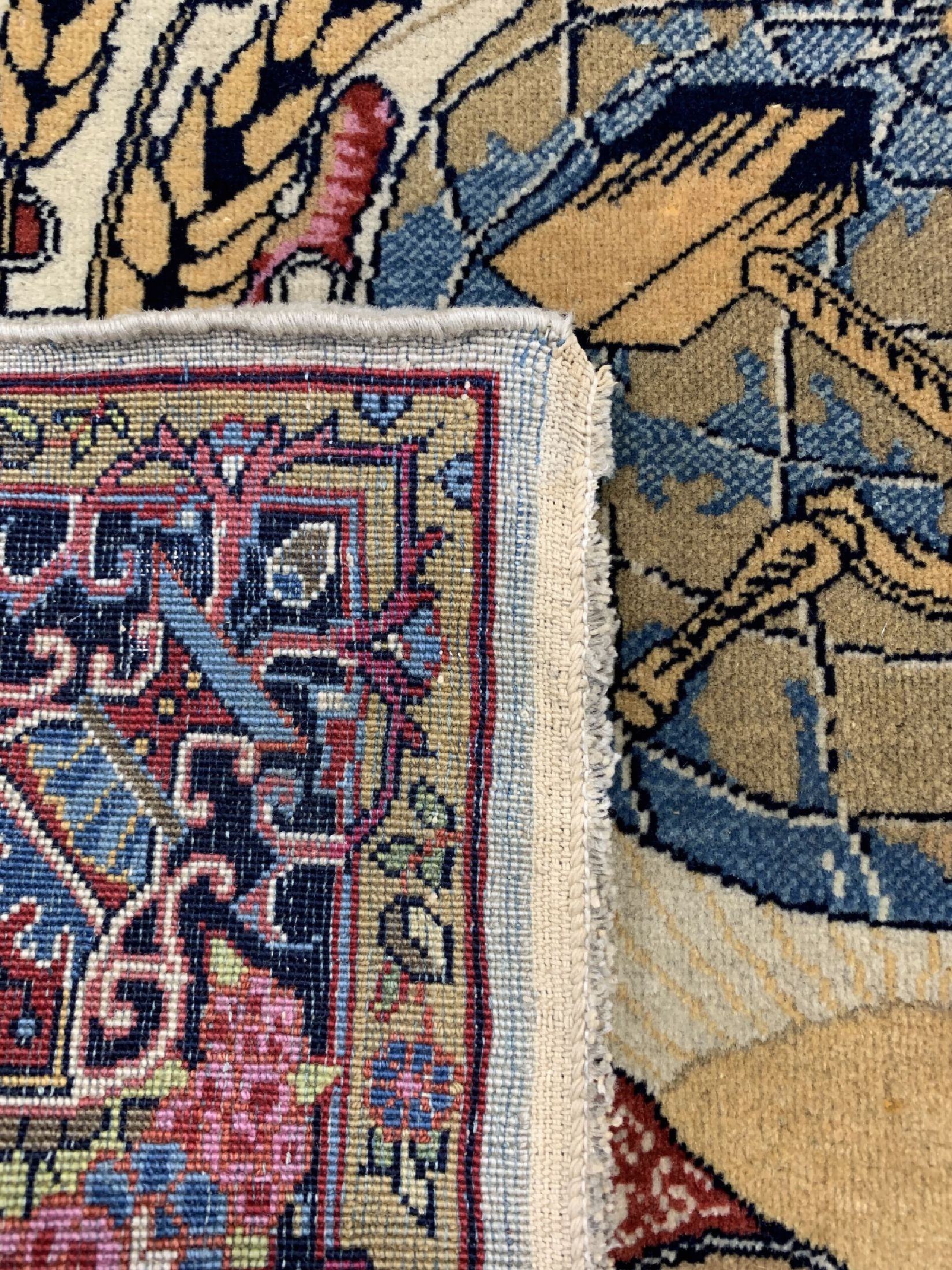 Detail d: Keschan Kork"U.D.S.S.R-Wappen", Persien, um 1920/1930, Korkwolle auf Baumwolle, ca. 74 x 98 cm, EHZ: 2