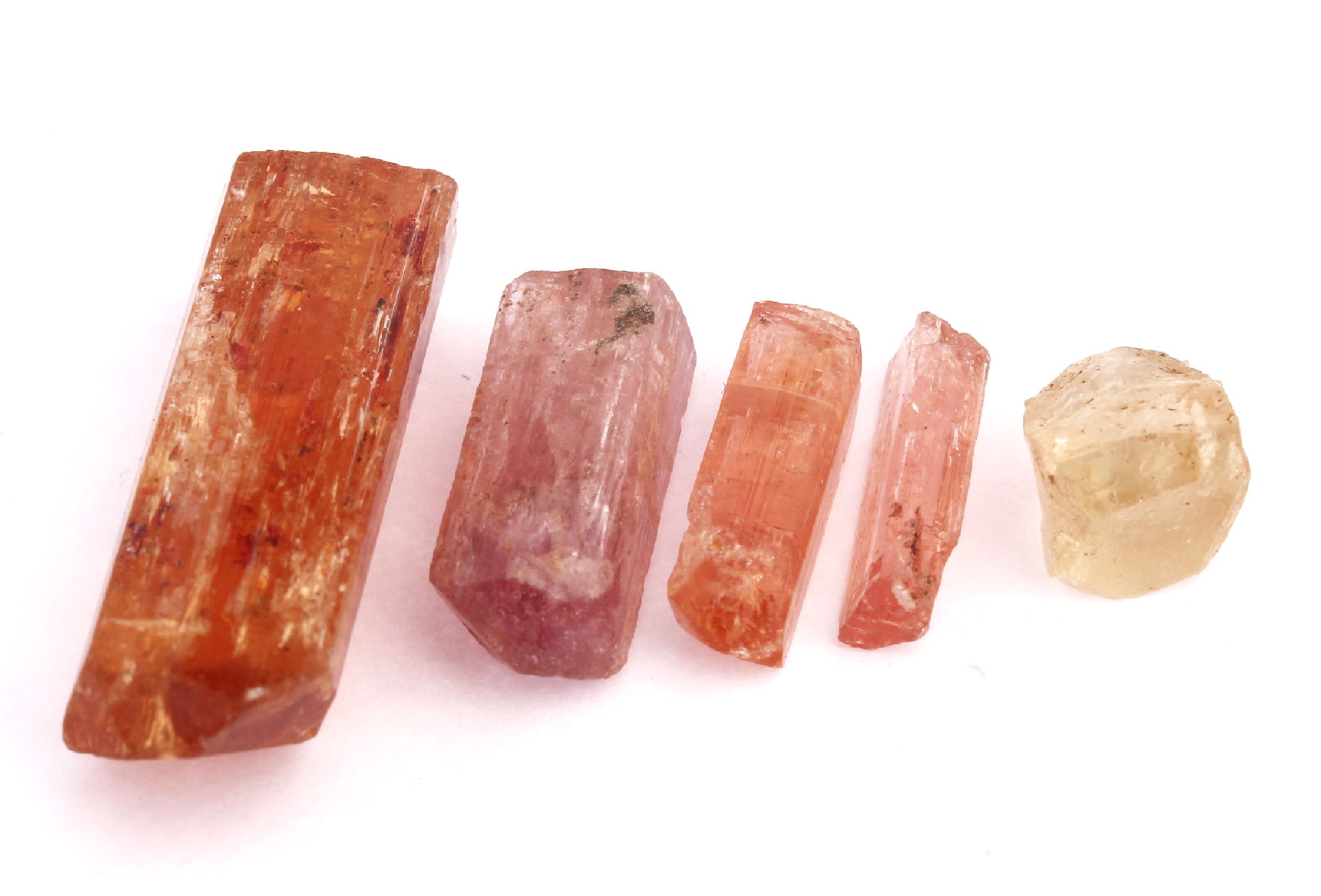 Lot 5 lose Imperial Topas Rohsteine, ca. 74.4 ct, versch. Größen und Farbnuancen