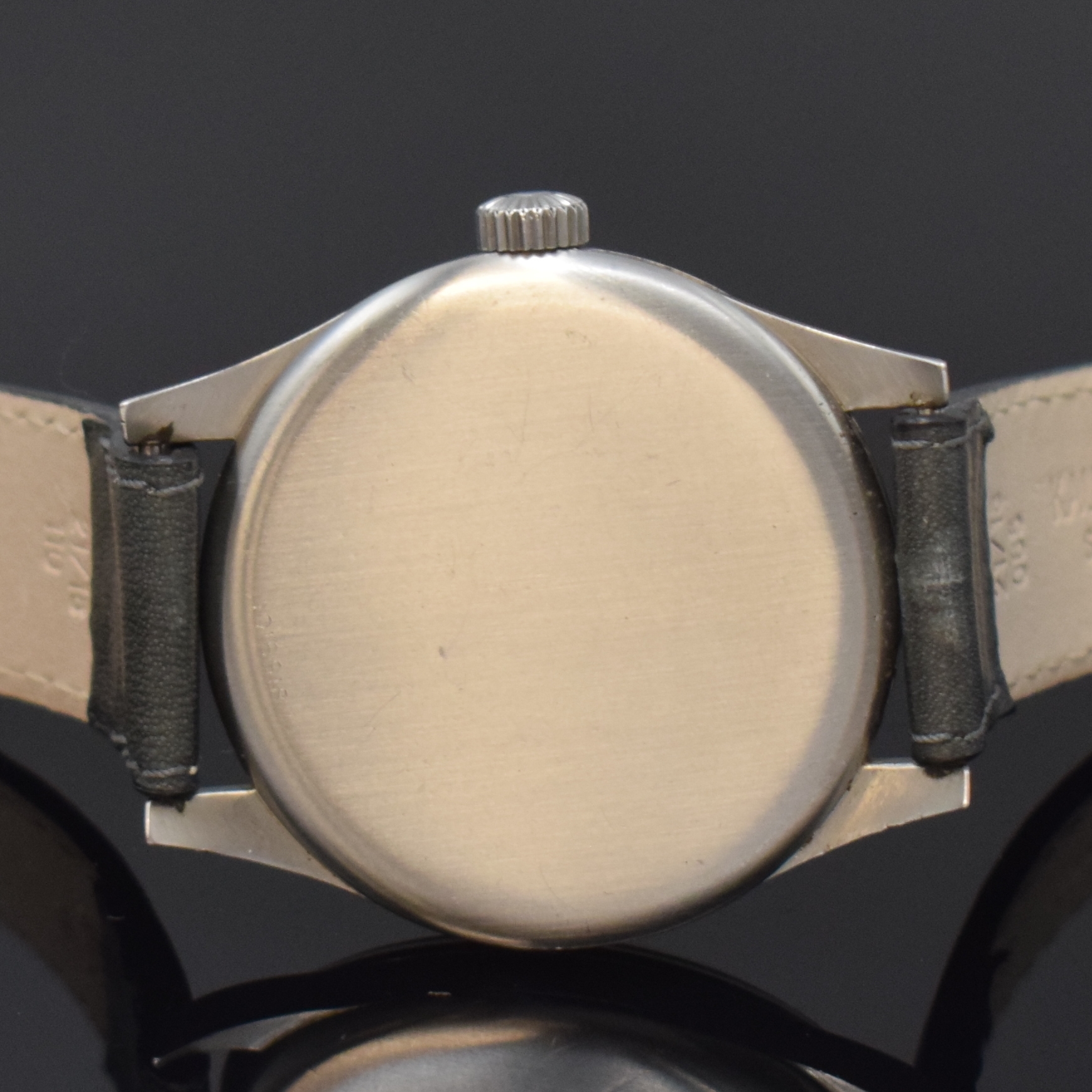 Detail d: IWC sehr seltene große Herrenarmbanduhr sogenannte Portugieser der 1. Generation, Schweiz um 1935, Handaufzug, Edelstahlgeh., Boden aufgedr., ...