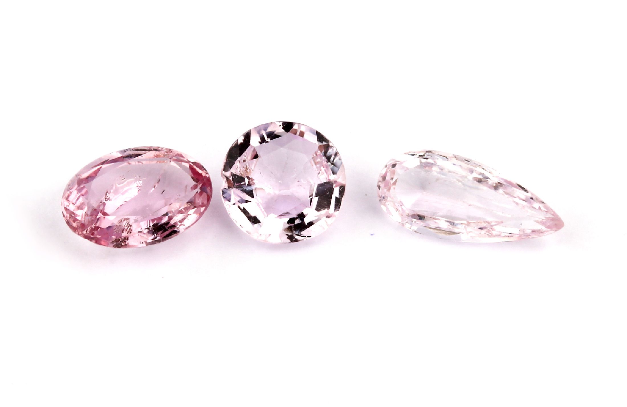 Lot 3 lose Pink Topase, ca. 5.8 ct, versch.Schliffformen und Größen