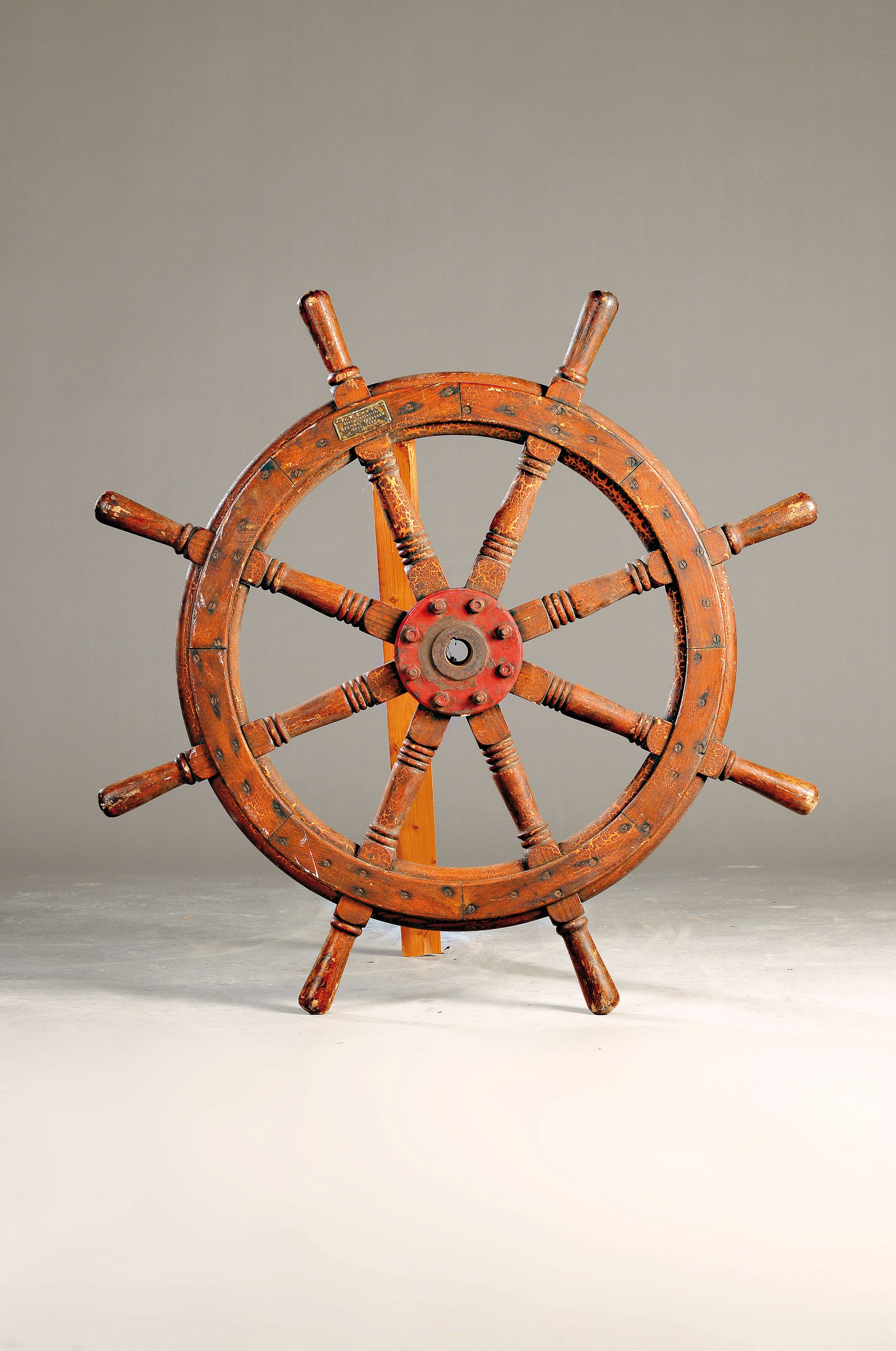 Steuerrad, Friedr. Wilh. Bauer Bremen Vegesack, 1920er Jahre, Holz, Streben gedrechselt, D. ca. 95cm, Gebr.-spuren